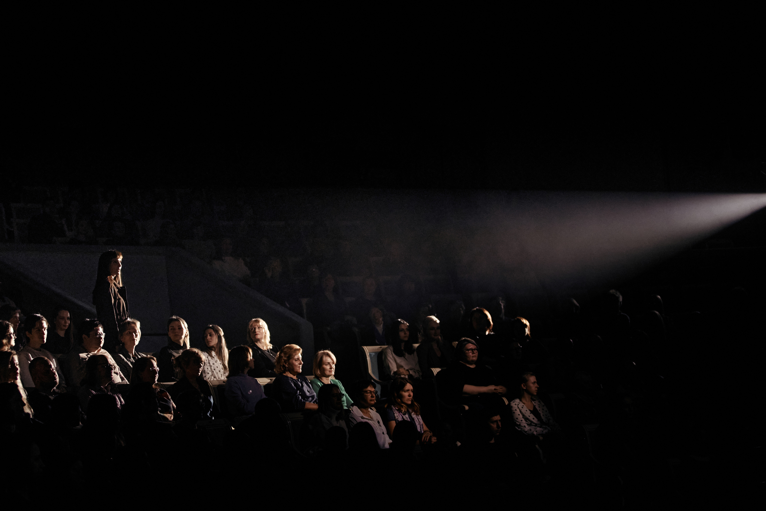 Прозрачные краски. Фотограф Нина Антонова