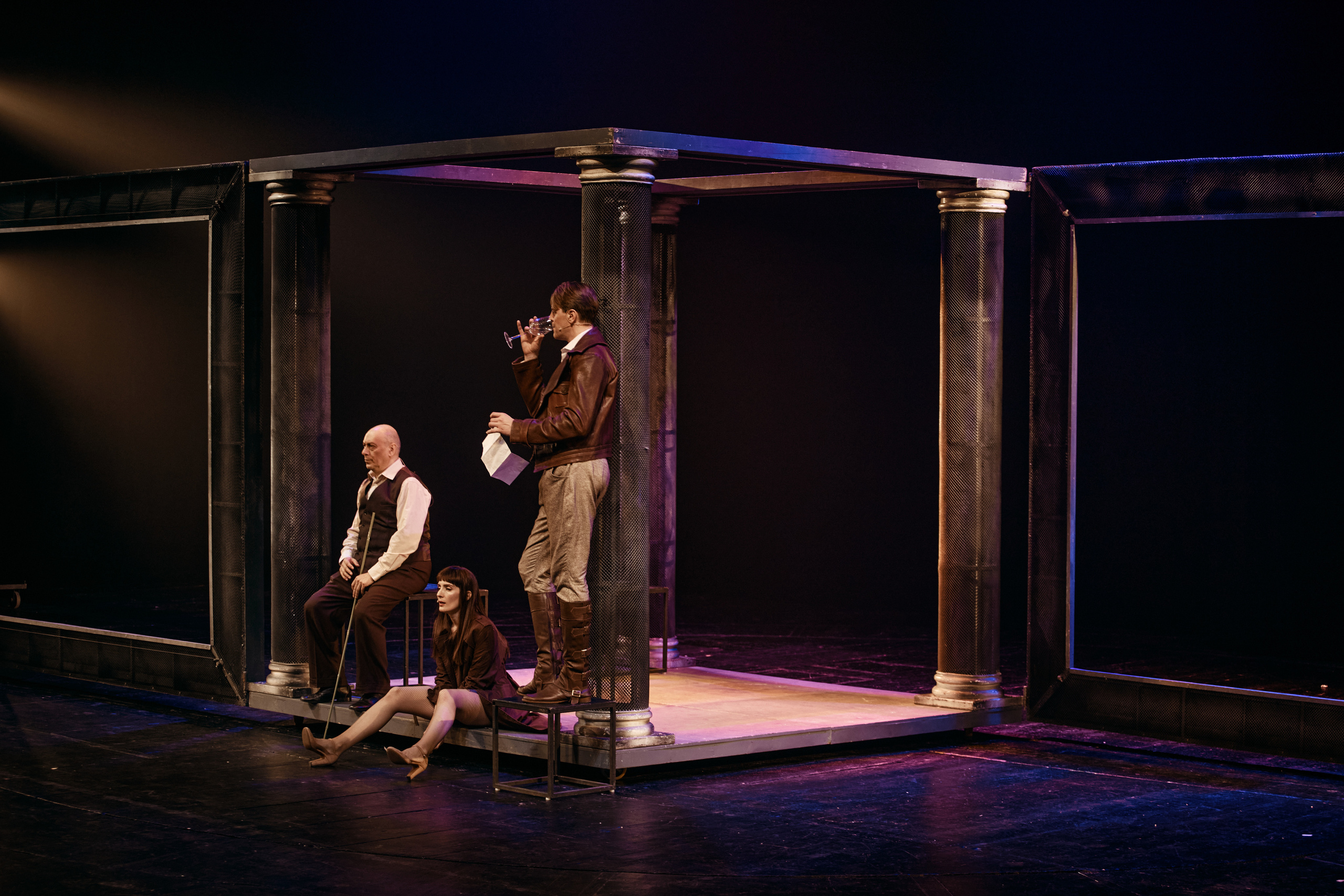 Прозрачные краски. Фотограф Нина Антонова