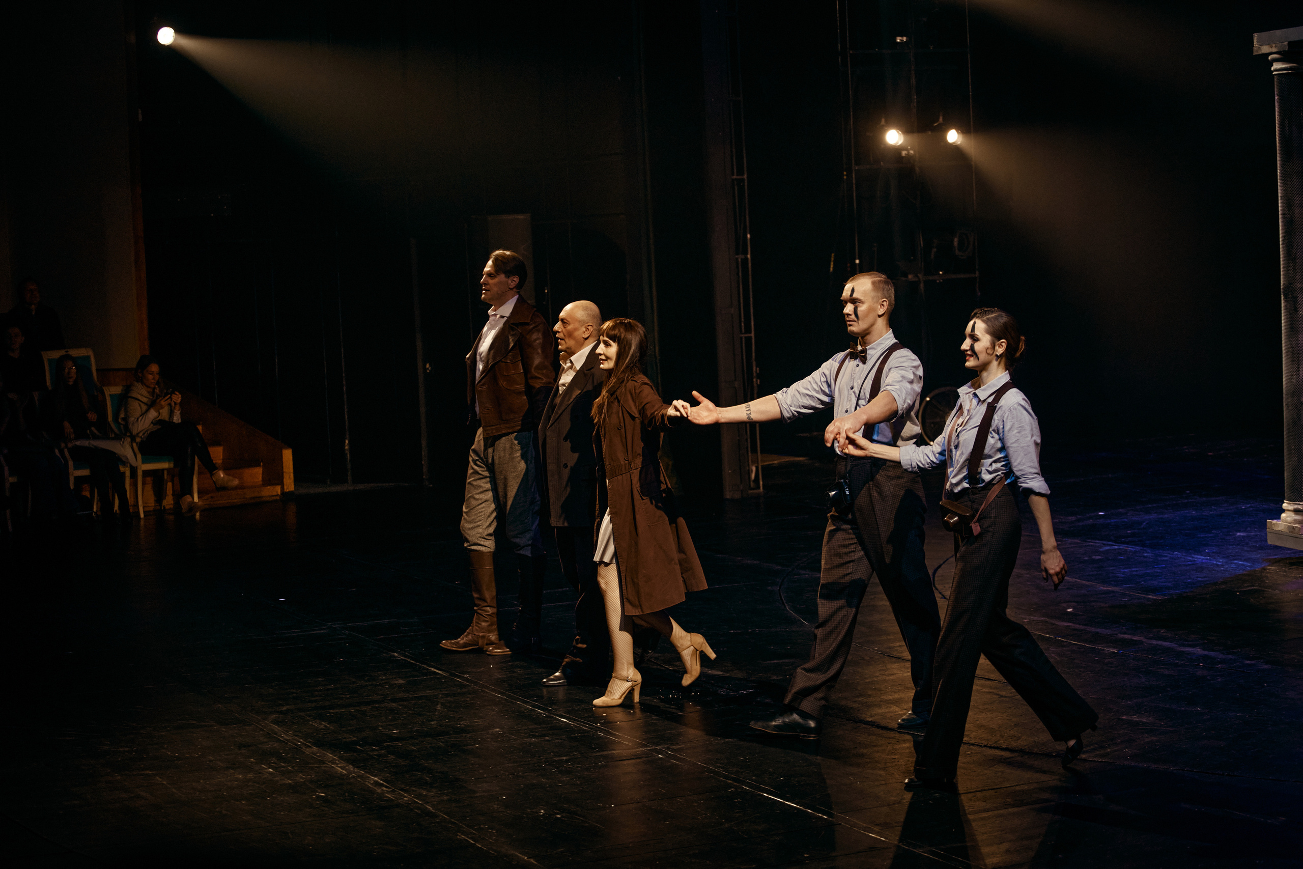 Прозрачные краски. Фотограф Нина Антонова