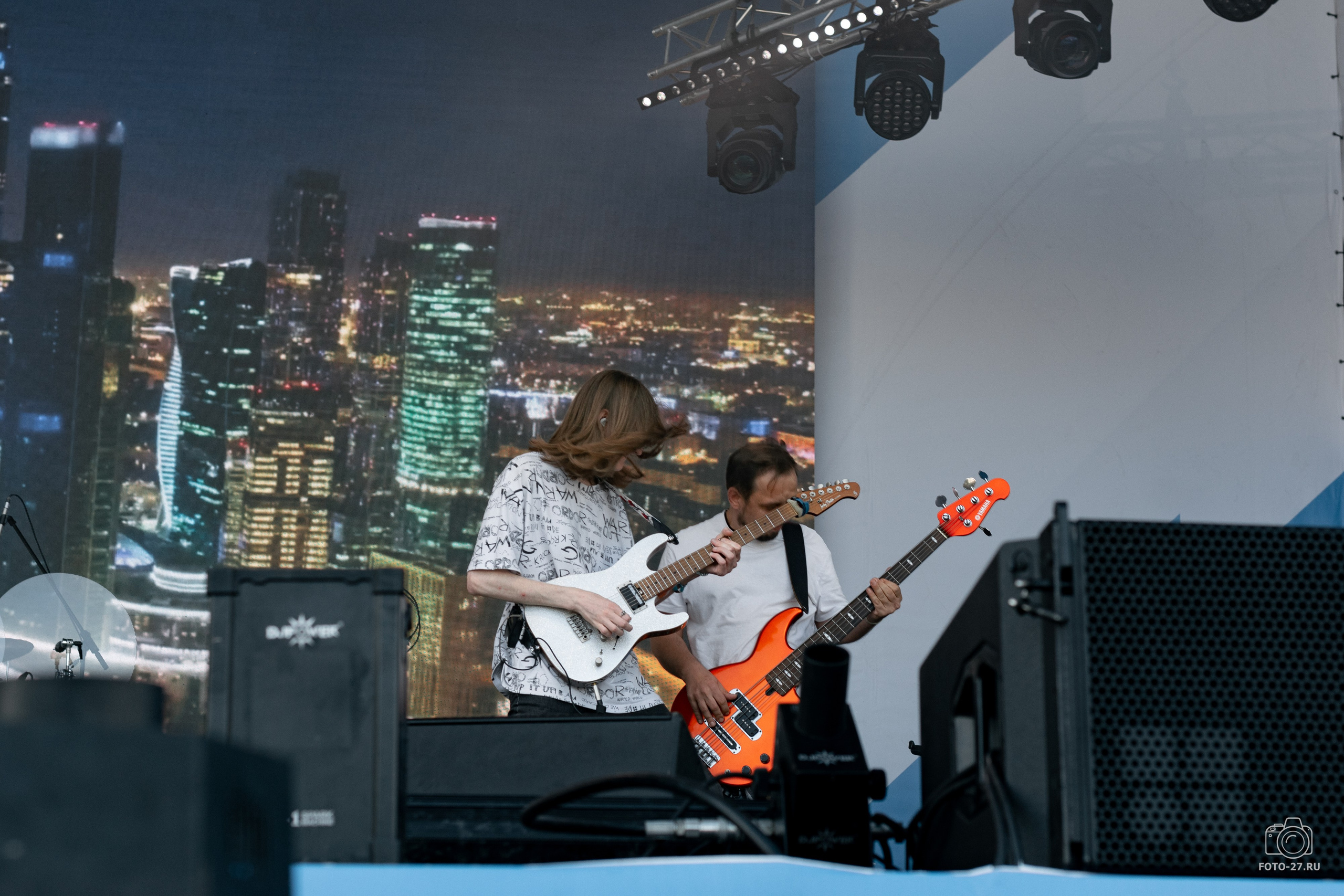 Антон Курдюмов фотограф в Хабаровске Рина Курдюмова фото27 foto27 Антон Дорофеев репортажный репортаж документалист Тони и Рина фотосоздатели ПаПаРоК Рок над Амуром 2024 фестиваль Хабаровск