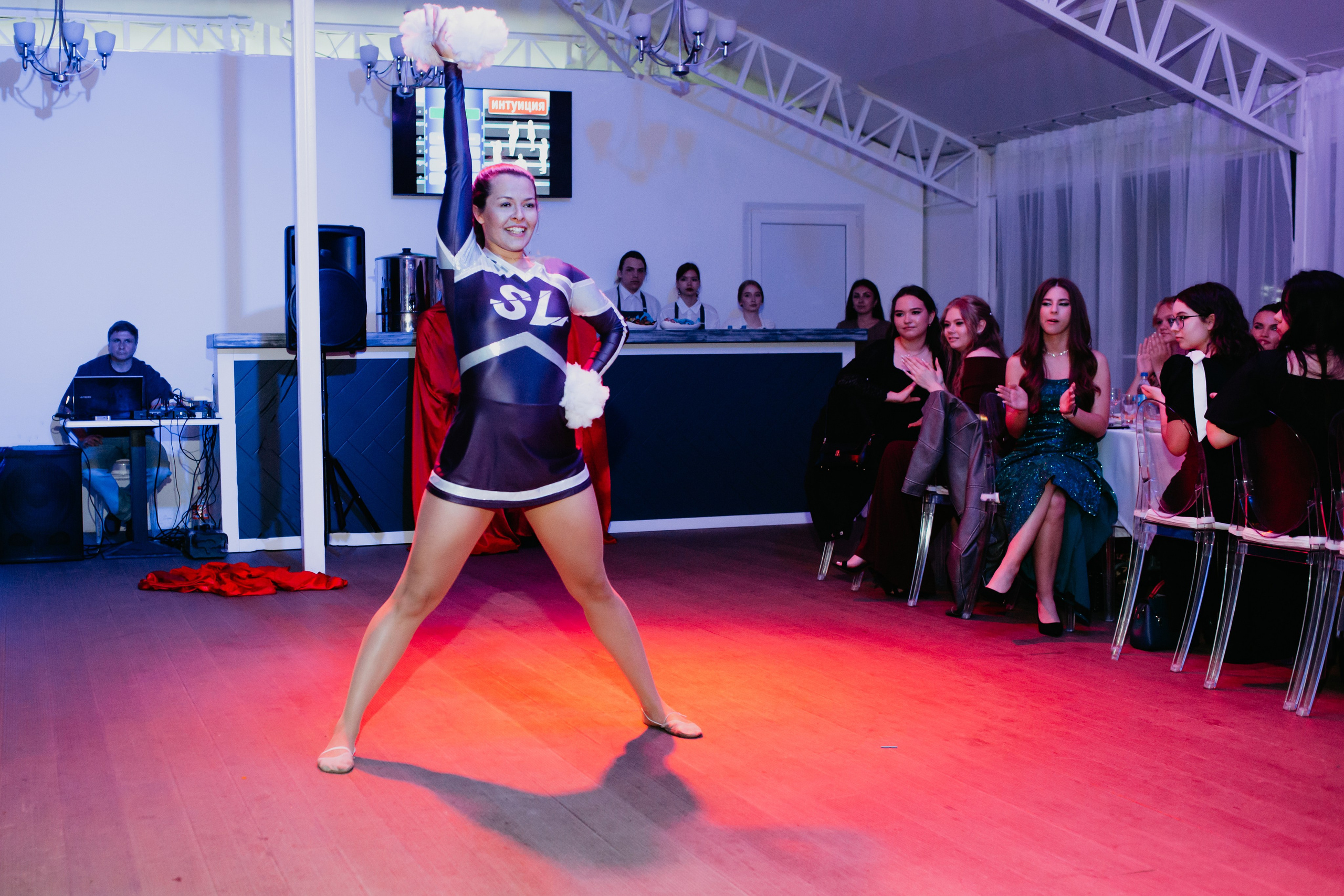 Выпускной 2025 (41 школа) 11 класс. Фотограф в Челябинске Ополихина Анна