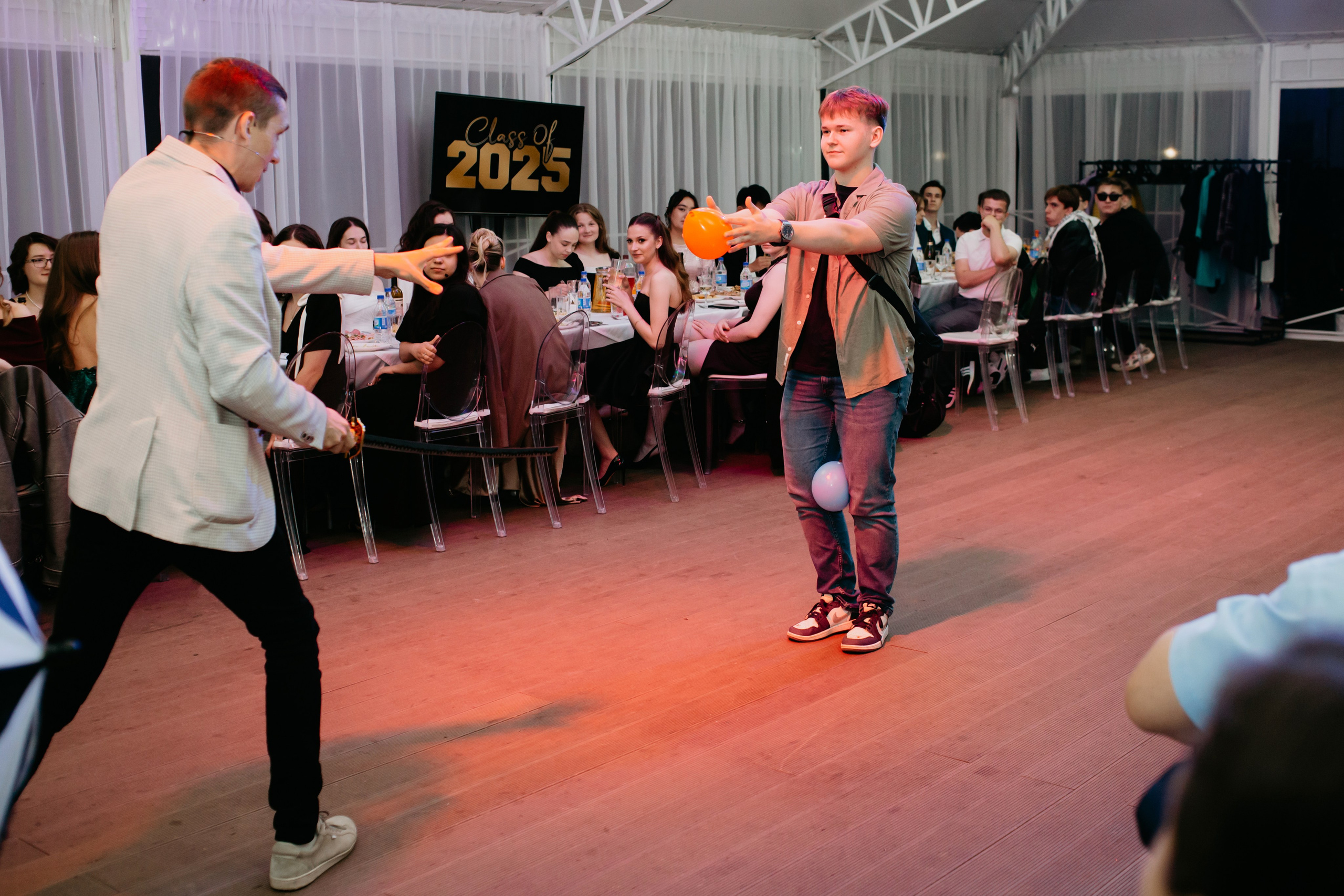 Выпускной 2025 (41 школа) 11 класс. Фотограф в Челябинске Ополихина Анна