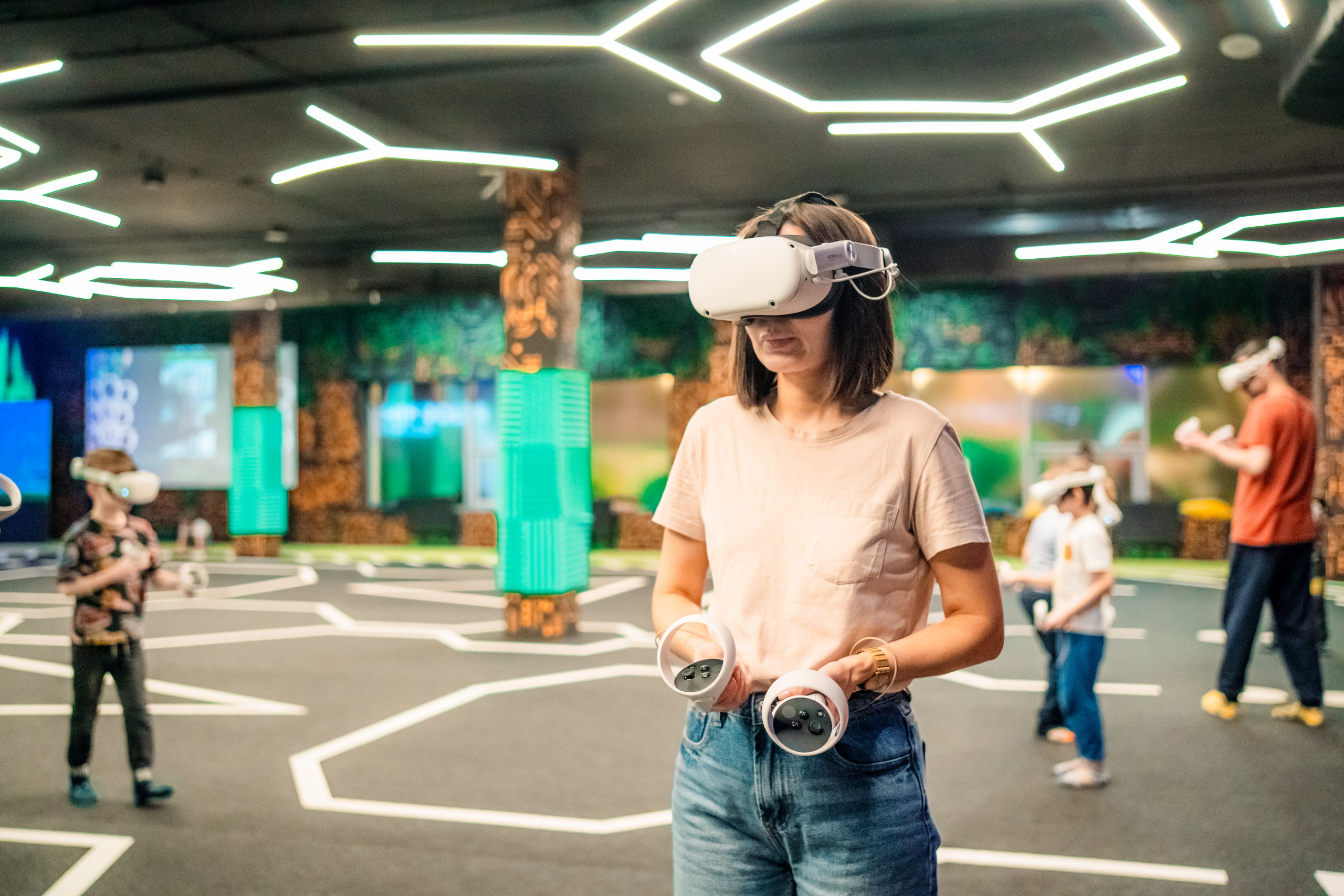 VR (November-December 2024). Felixtones