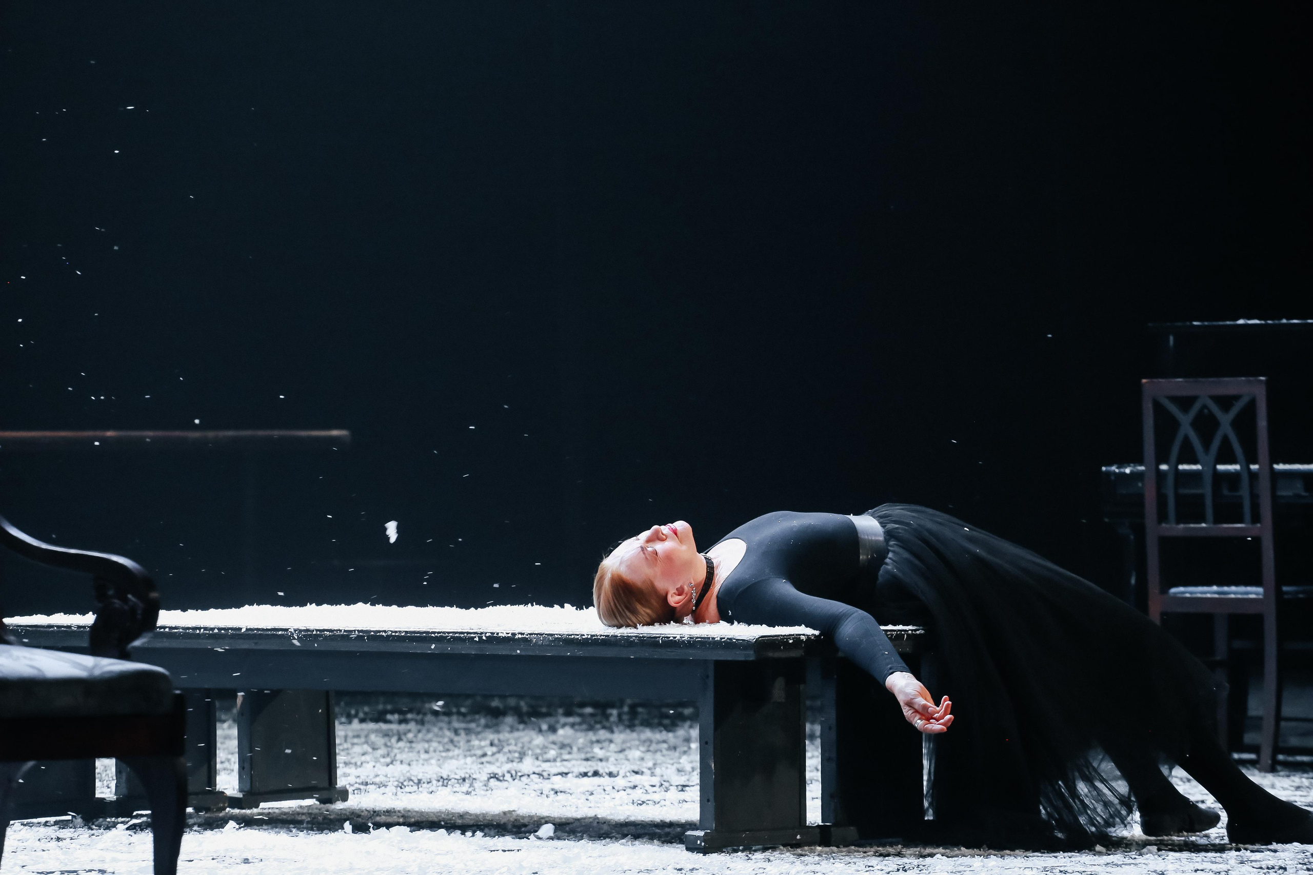 «Онегин». Театр Вахтангова. Режиссер Римас Туминас. Фоторепортаж. Театральная фотосъёмка