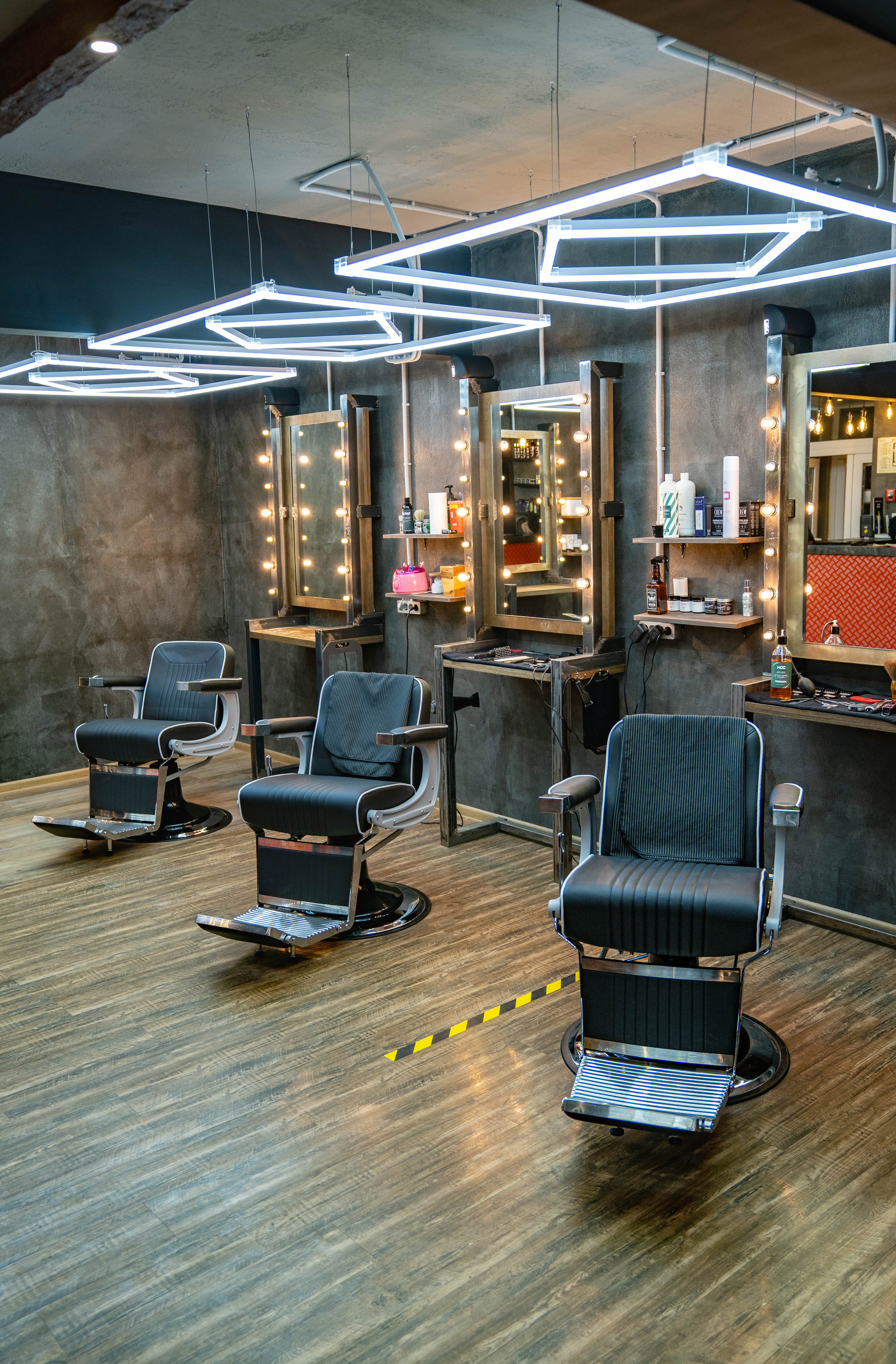 зал в барбершопе