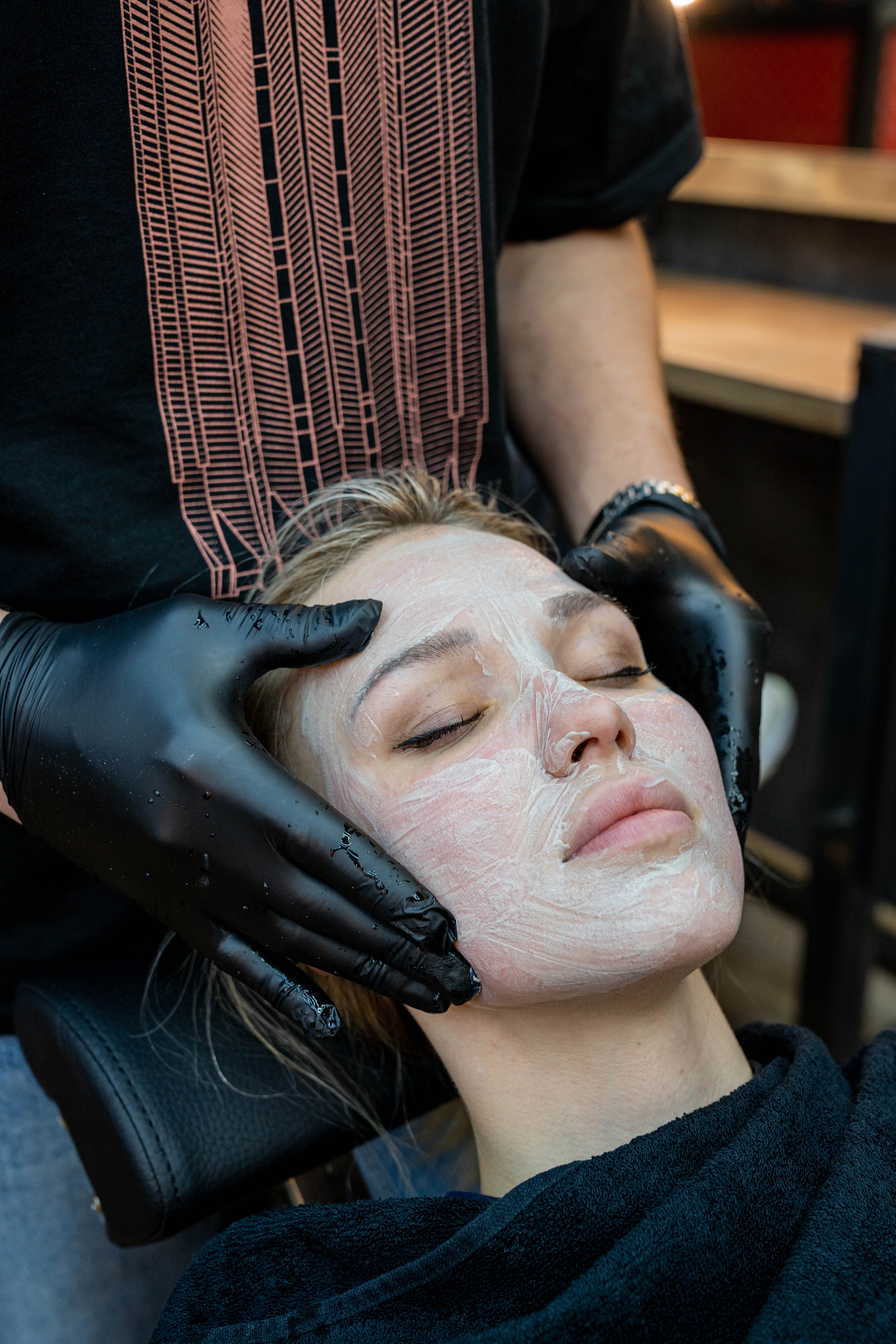 маска для лица в барбершопе