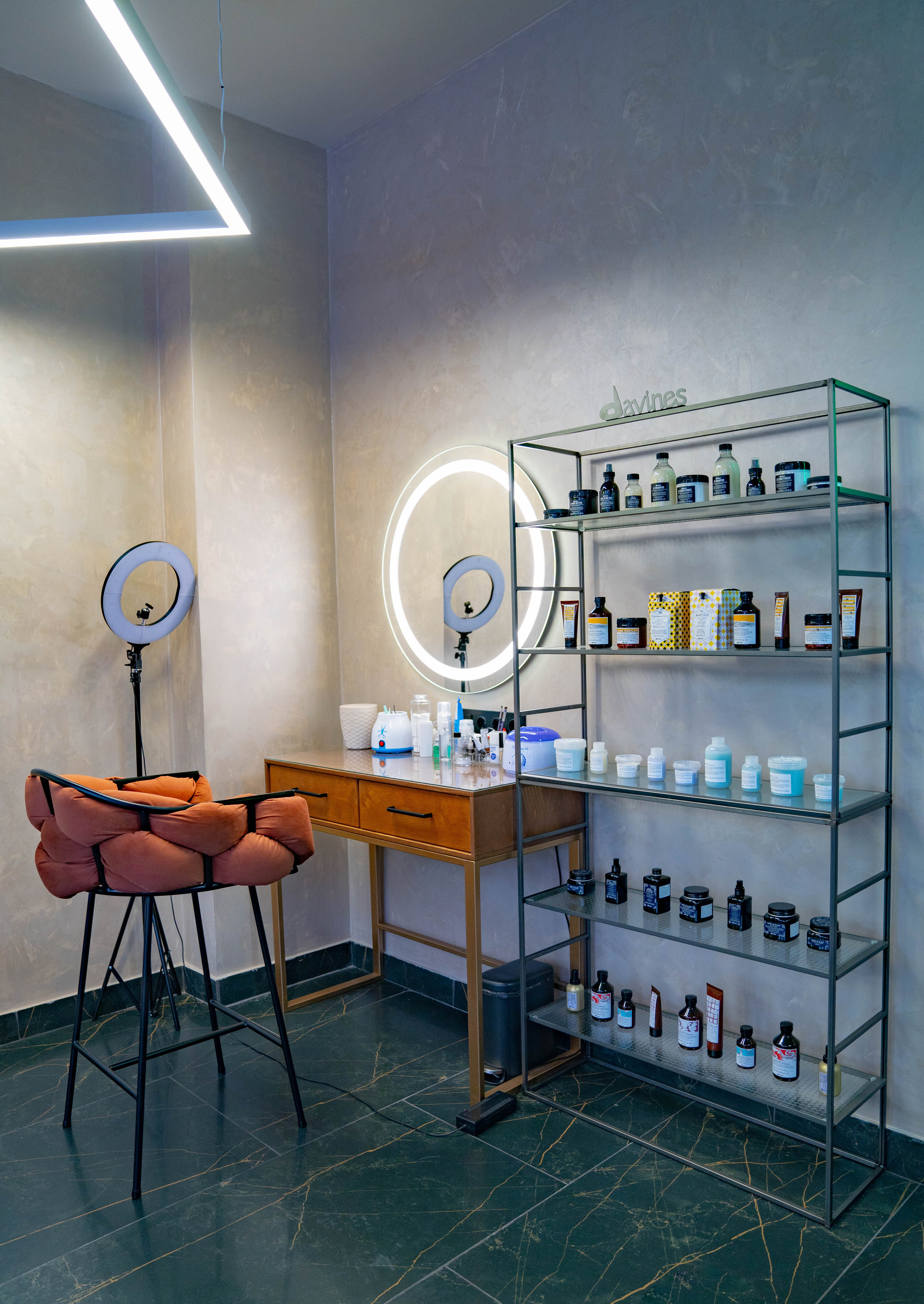 Салон красоты и маникюра SODA Алтуфьево. Фото и видео съёмка на заказ. VAU Studia. Москва