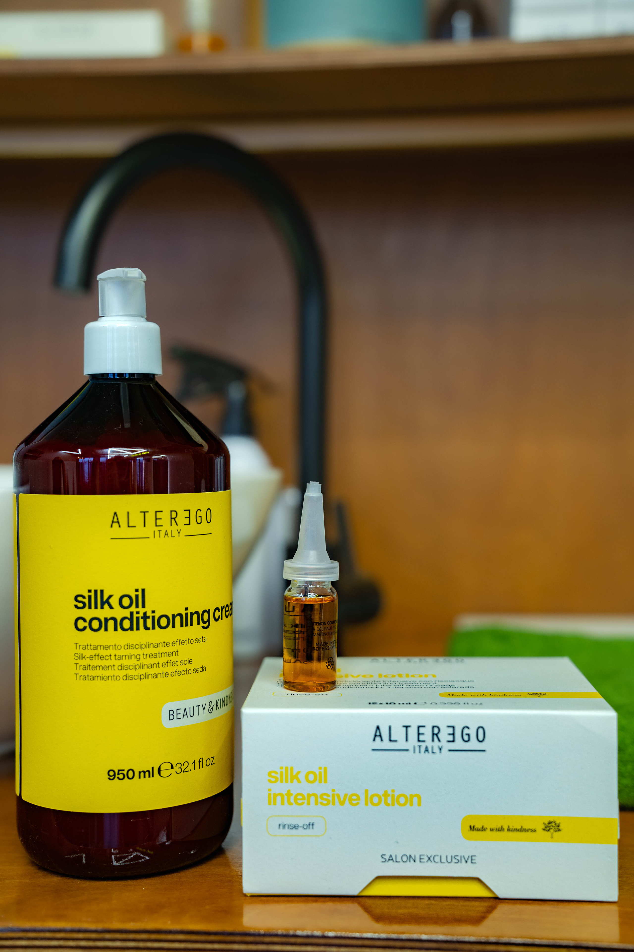 Салон красоты и маникюра SODA Трёхгорка. Фото и видео съёмка на заказ. VAU Studia. Москва