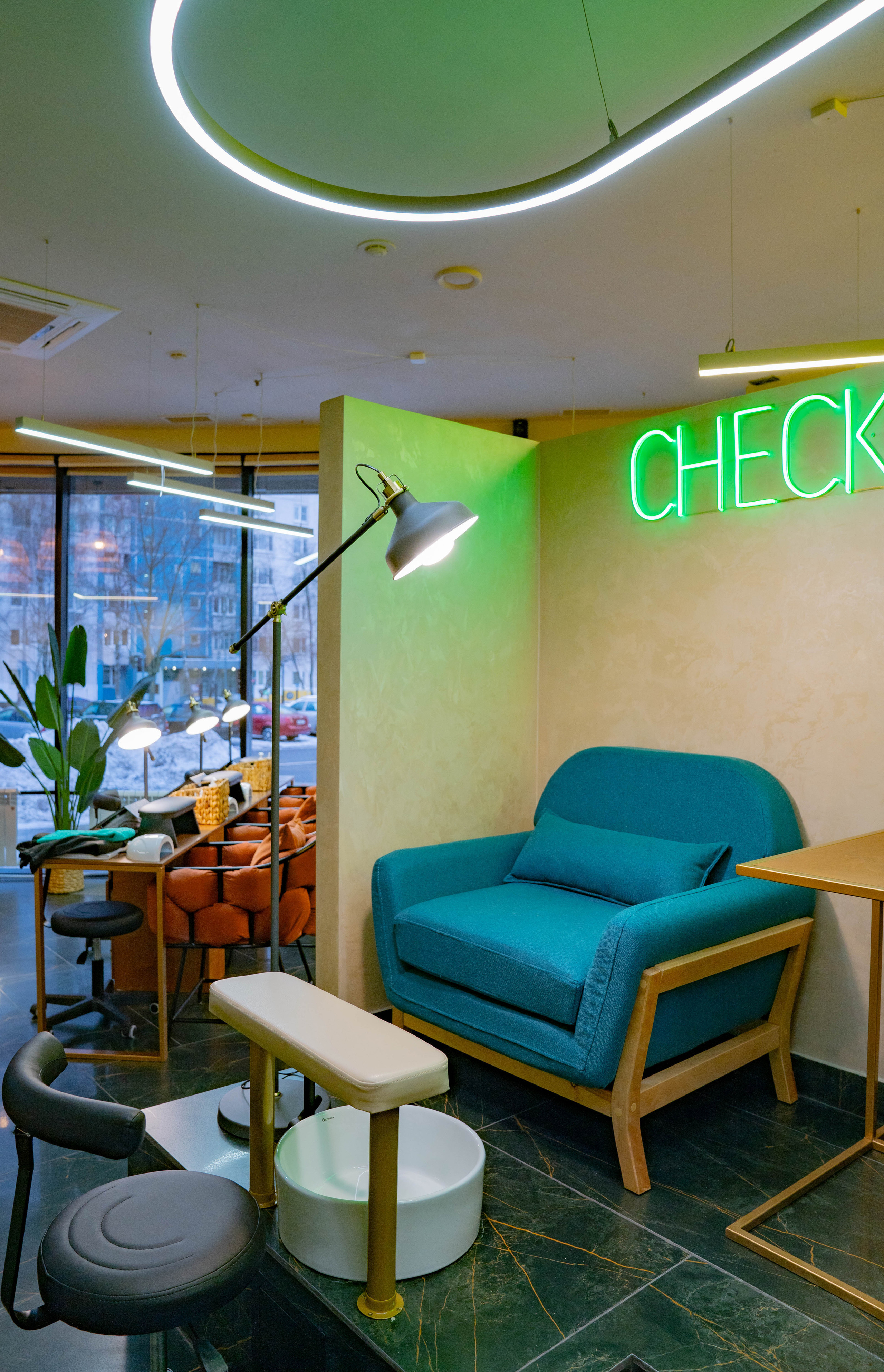 Салон красоты и маникюра SODA Алтуфьево. Фото и видео съёмка на заказ. VAU Studia. Москва