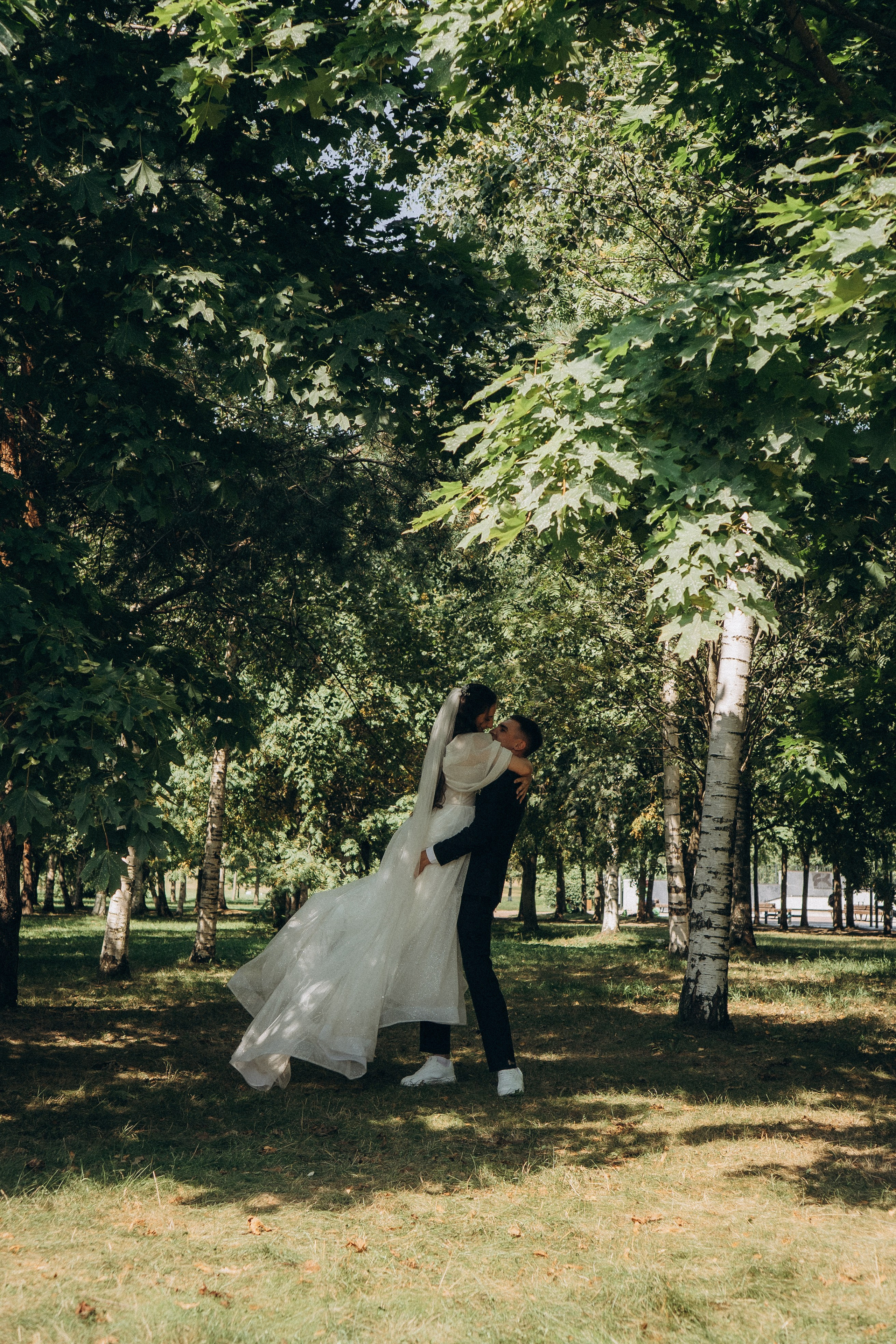 СВАДЕБНАЯ СЬЕМК В ПАРКЕ 300-ЛЕТИЯ. Профессиональный фотограф, Санкт-Петербург — Виктория Богомолова
