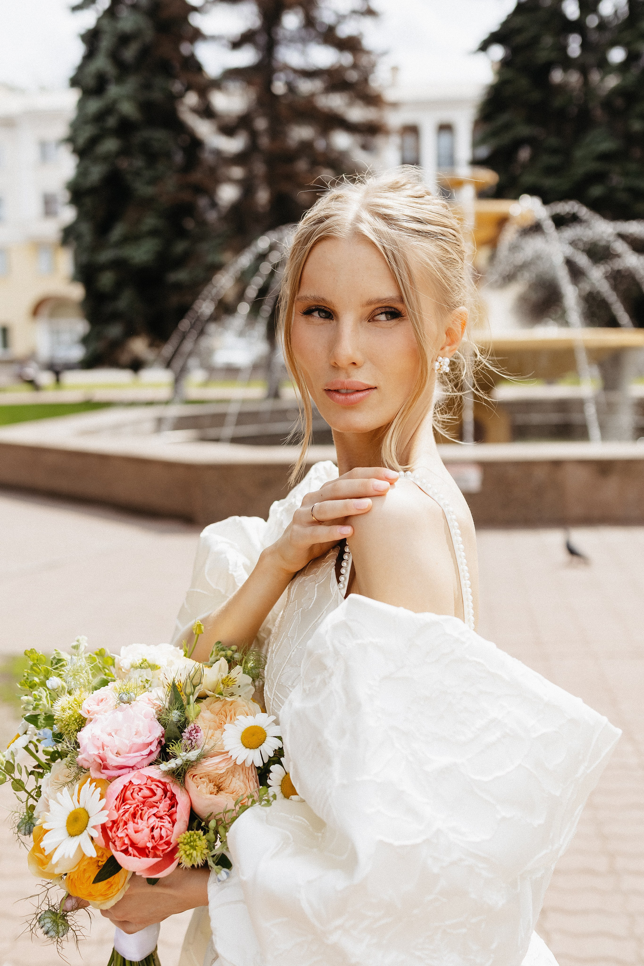 Денис и Мария|Прогулочная по городу. Свадебный фотограф Челябинск Зиненко Виктория