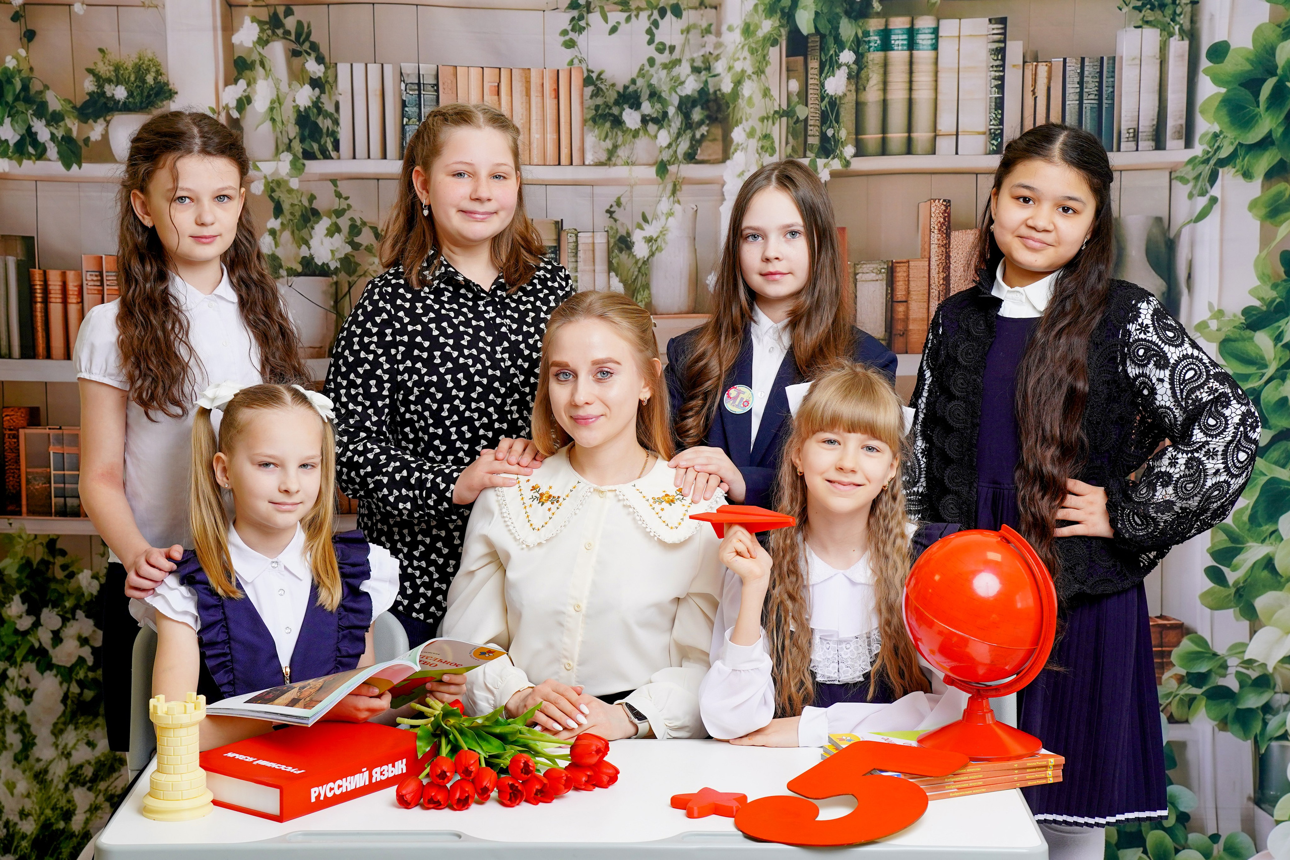 Фото с друзьями. Фотостудия Лучшие моменты Выпускные альбомы, школьные, юбилейные фотокниги Ростов-на-Дону