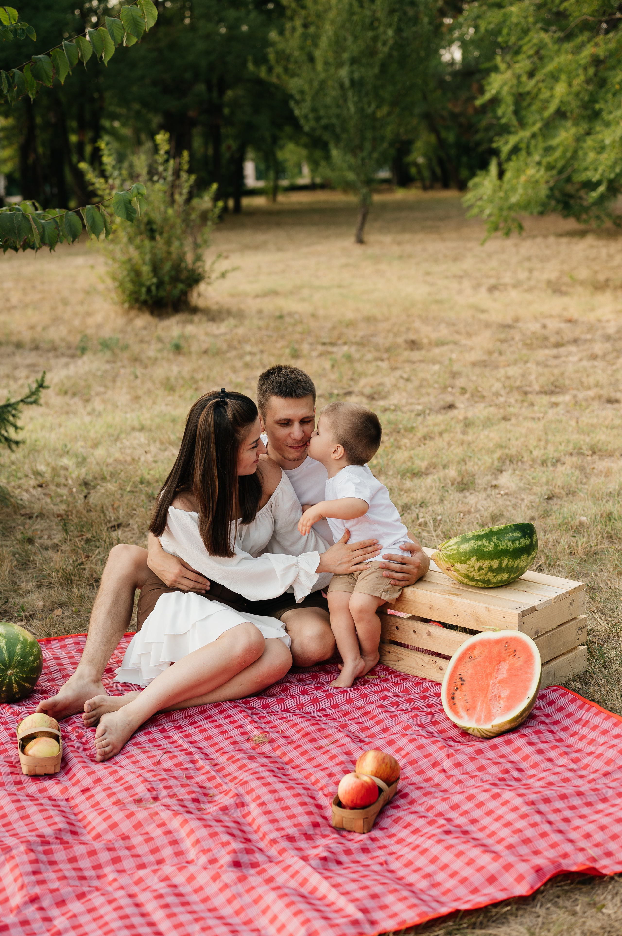 Летняя семейная фотосессия в парке. Свадебный и семейный фотограф в Краснодаре Алина Мельник
