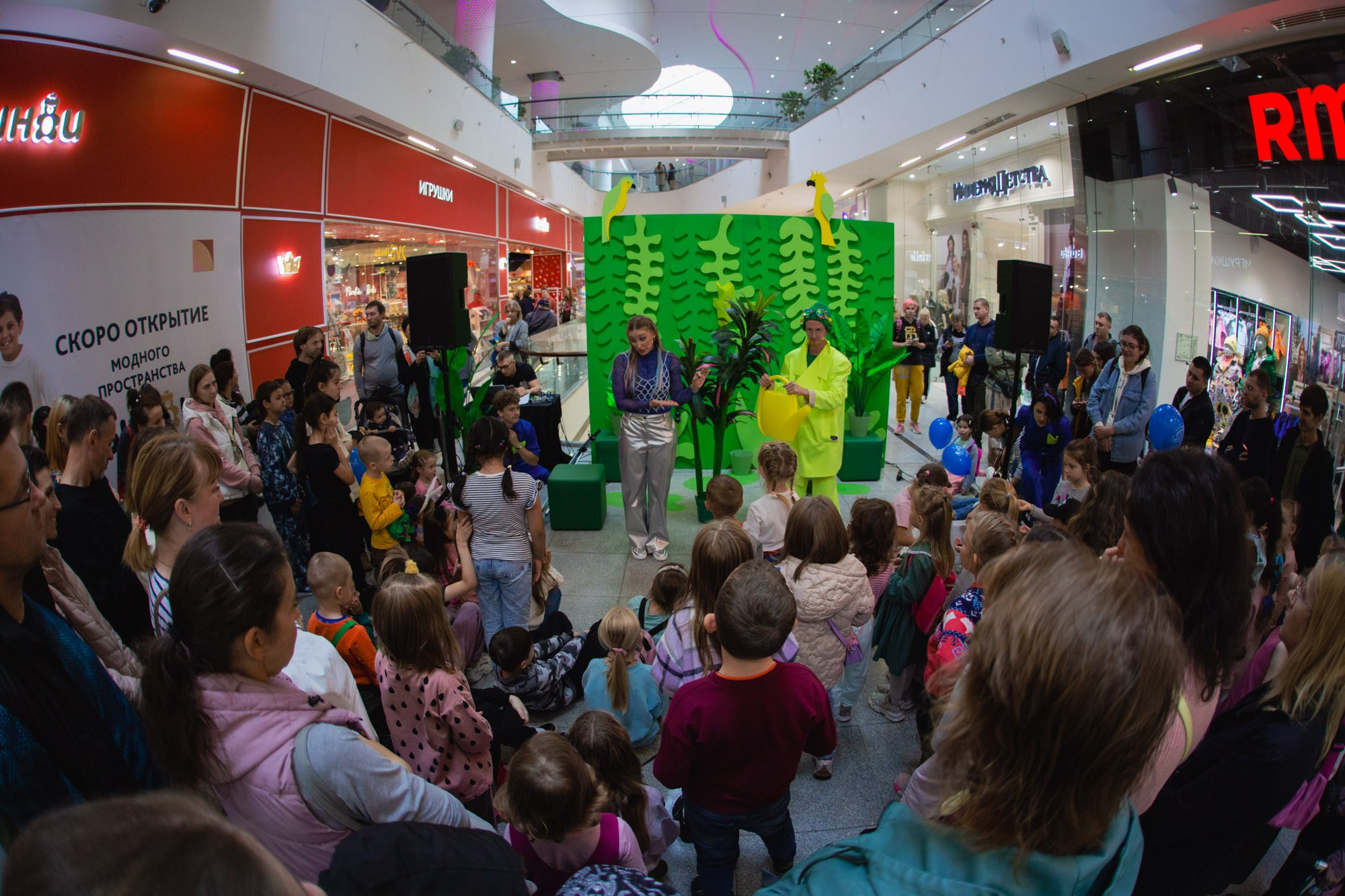 Сказка в ТЦ Океания. Репортажный и концертный фотограф в Москве Анастасия Осень