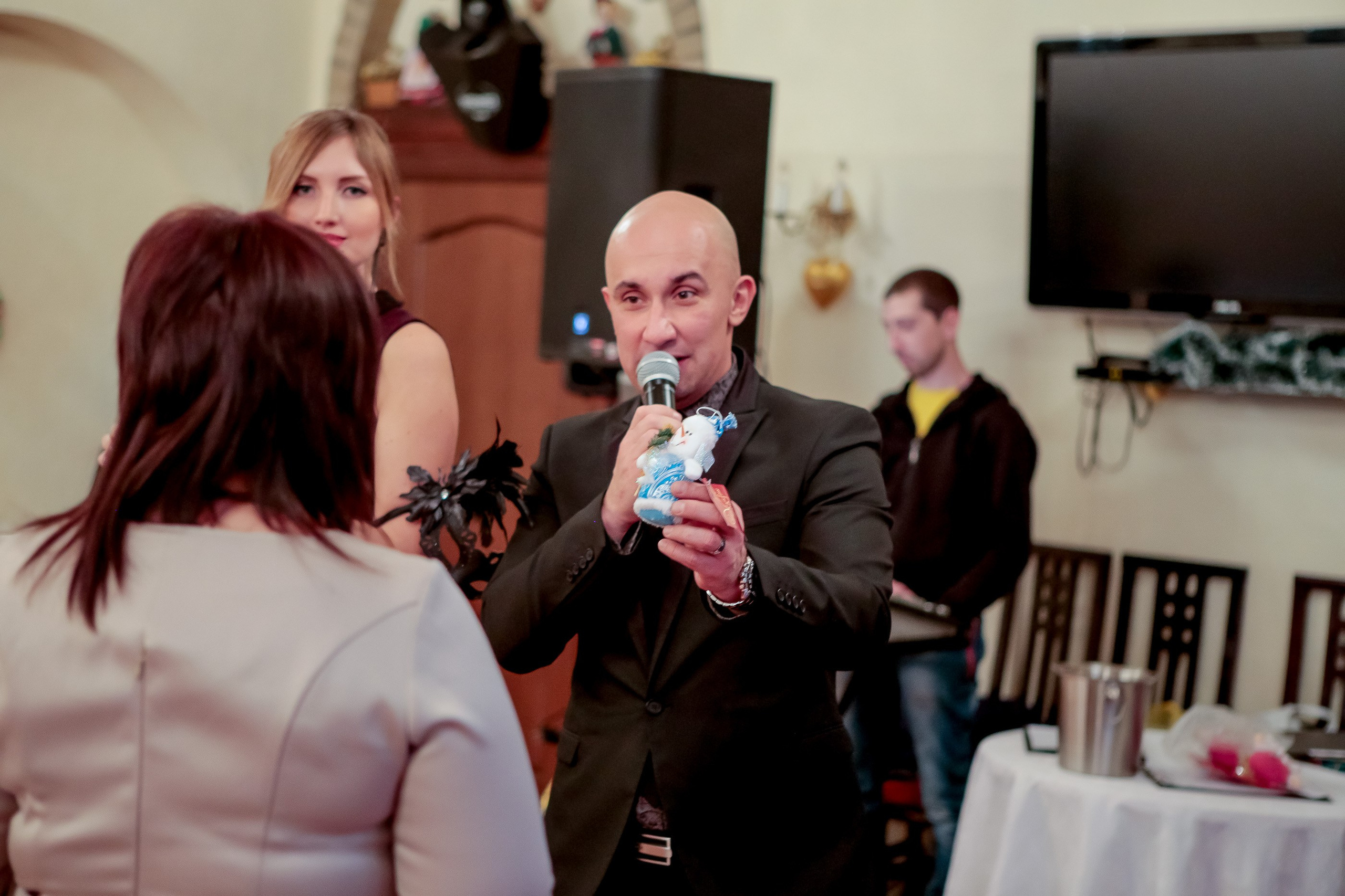 Корпоратив. Max Matvich and Victoria Basova are professionals in their field