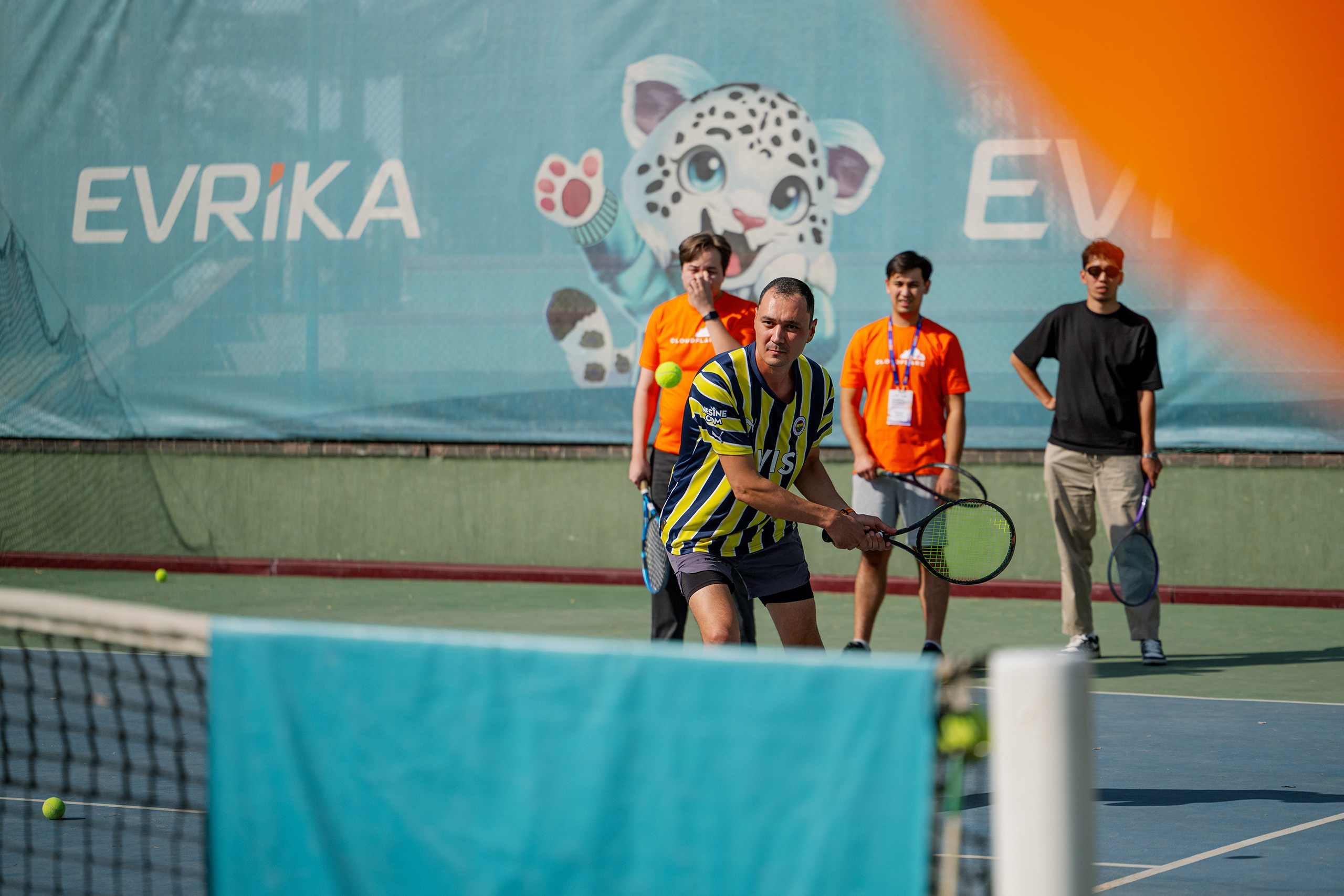 Конференция/Игра в тенис — BakoTech&Cloudfire. Фотограф в Алматы — Алексей Коньков | Репортаж, свадьбы, портреты