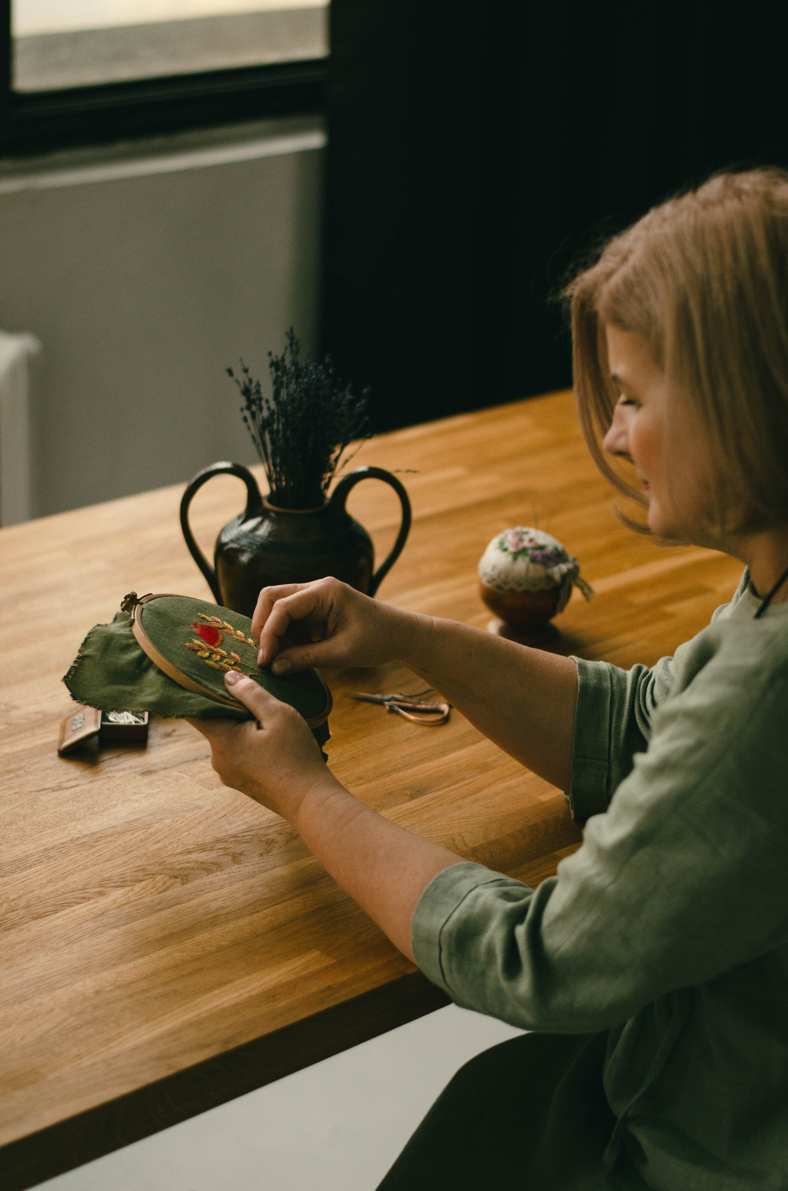 Вышивальщица. Фотосессии по мотивам сказок и фильмов — Катерина Исауленко. СПб