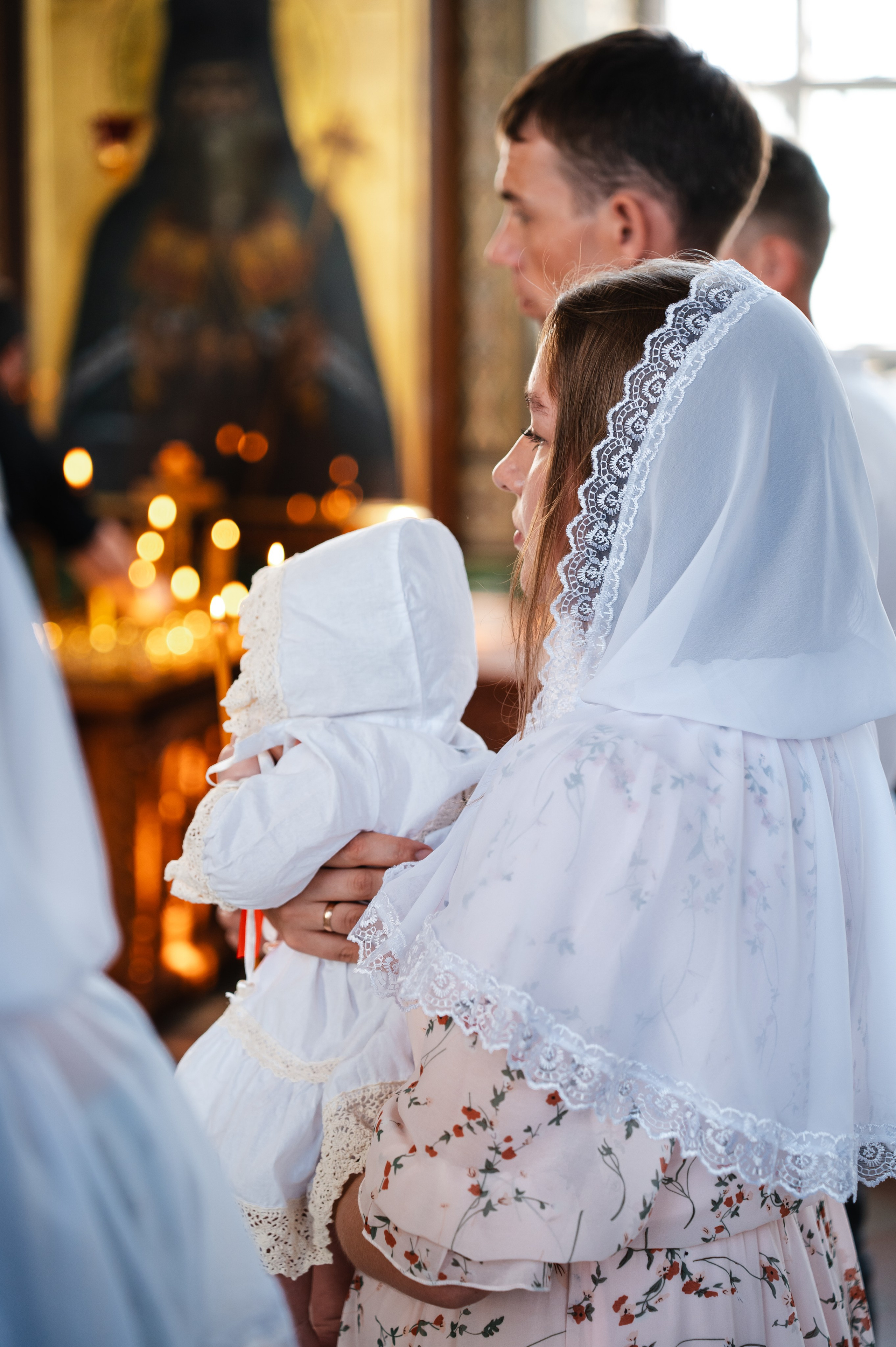 Таинство Крещения Дарьи (Храм Преполовения Пятидесятницы). Фотограф Ярута Оксана / Ростов-на-Дону