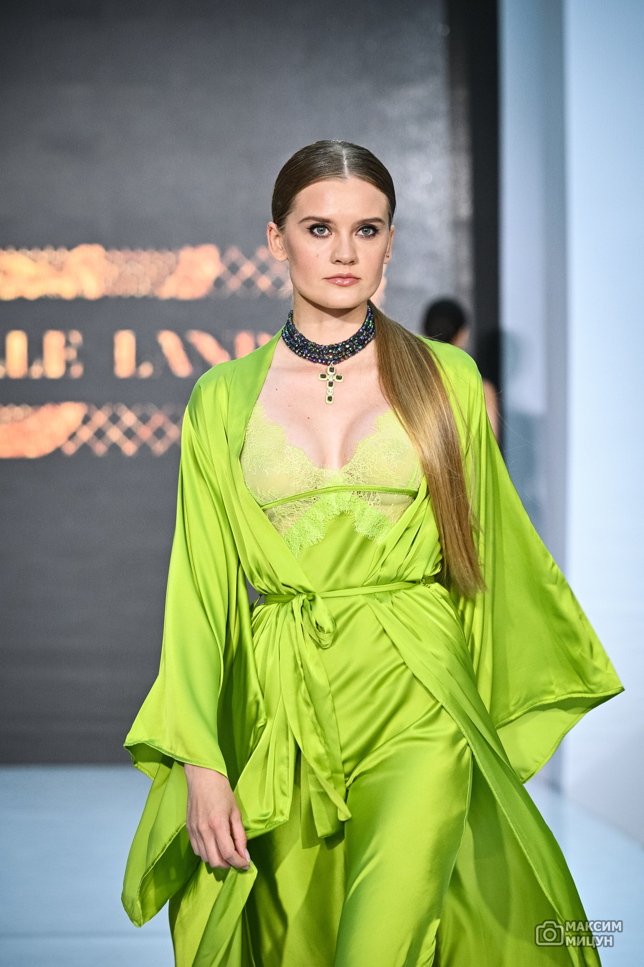 Модные показы. Фотограф Максим Мицун. Портрет, свадьба, репортаж, каталог