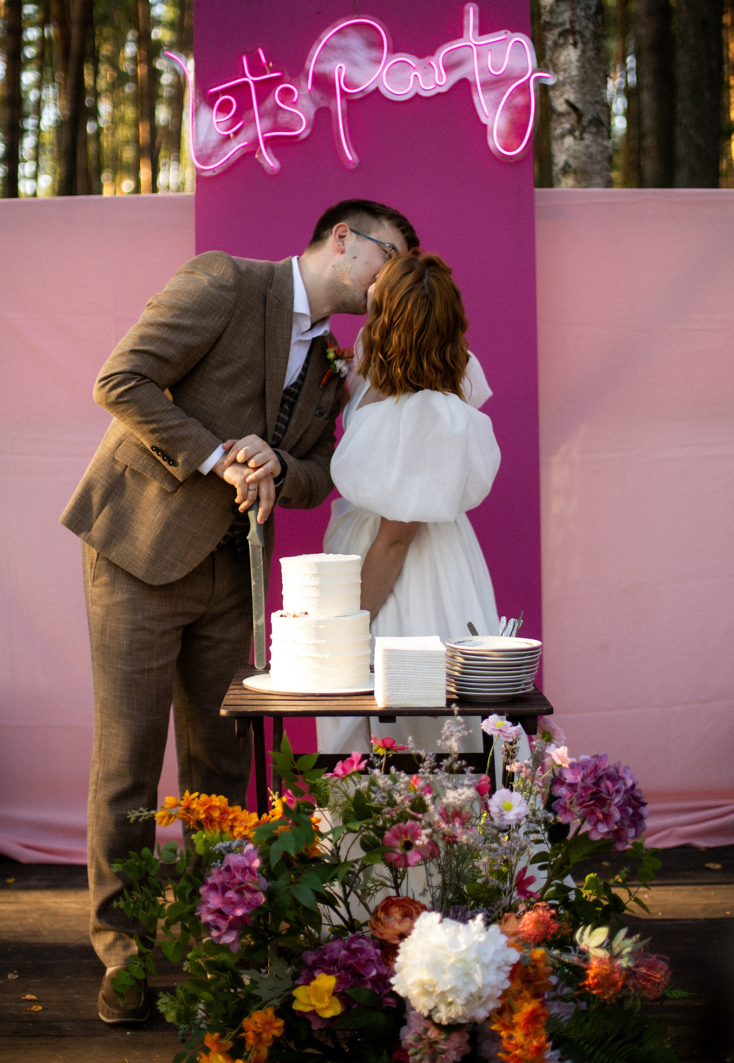 Корги свадьба в сосновом лесу. Фотограф Москва Жуковский Раменское