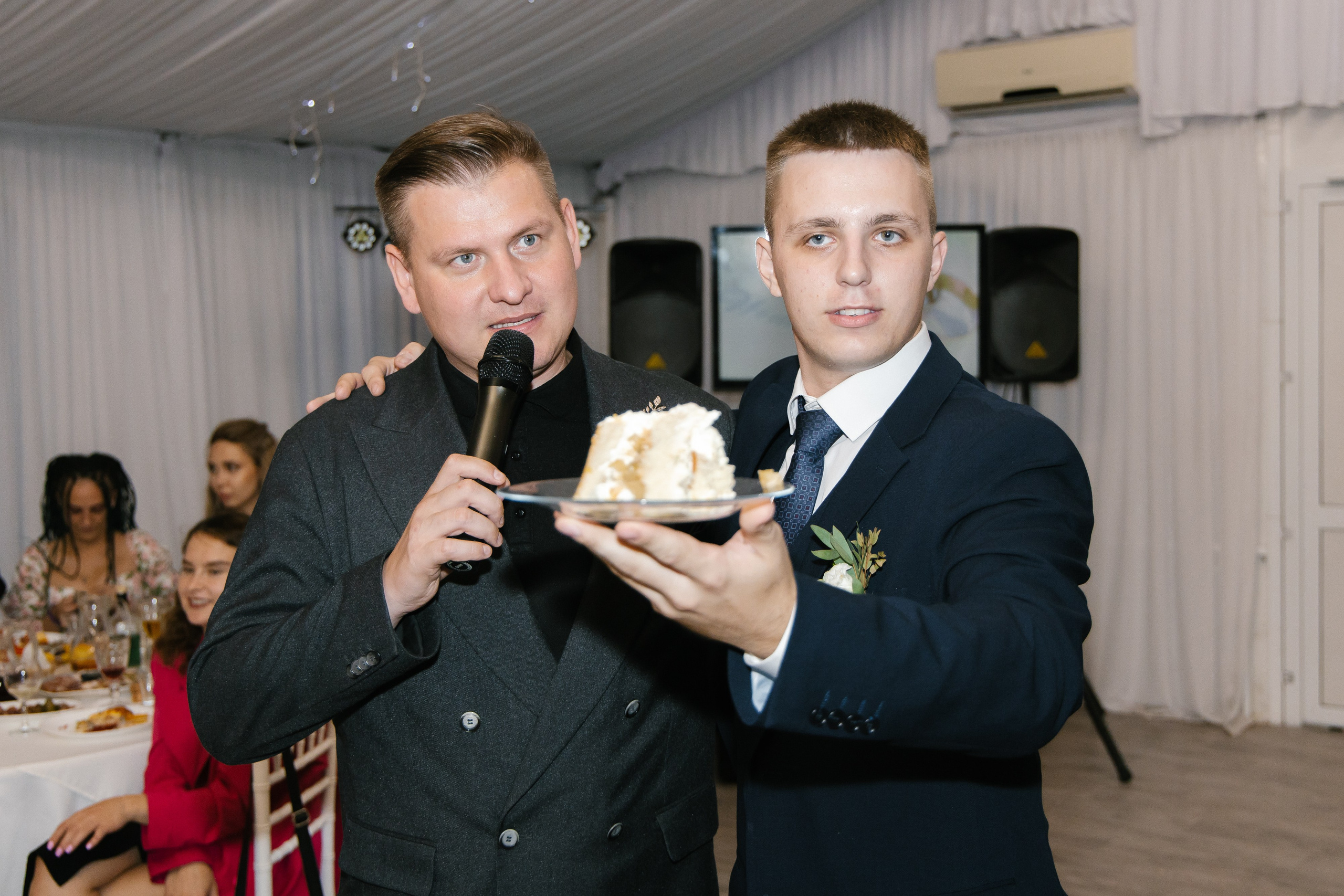 Ксения и Антон (полный день). Фотограф в Барнауле Юлия Садвокасова