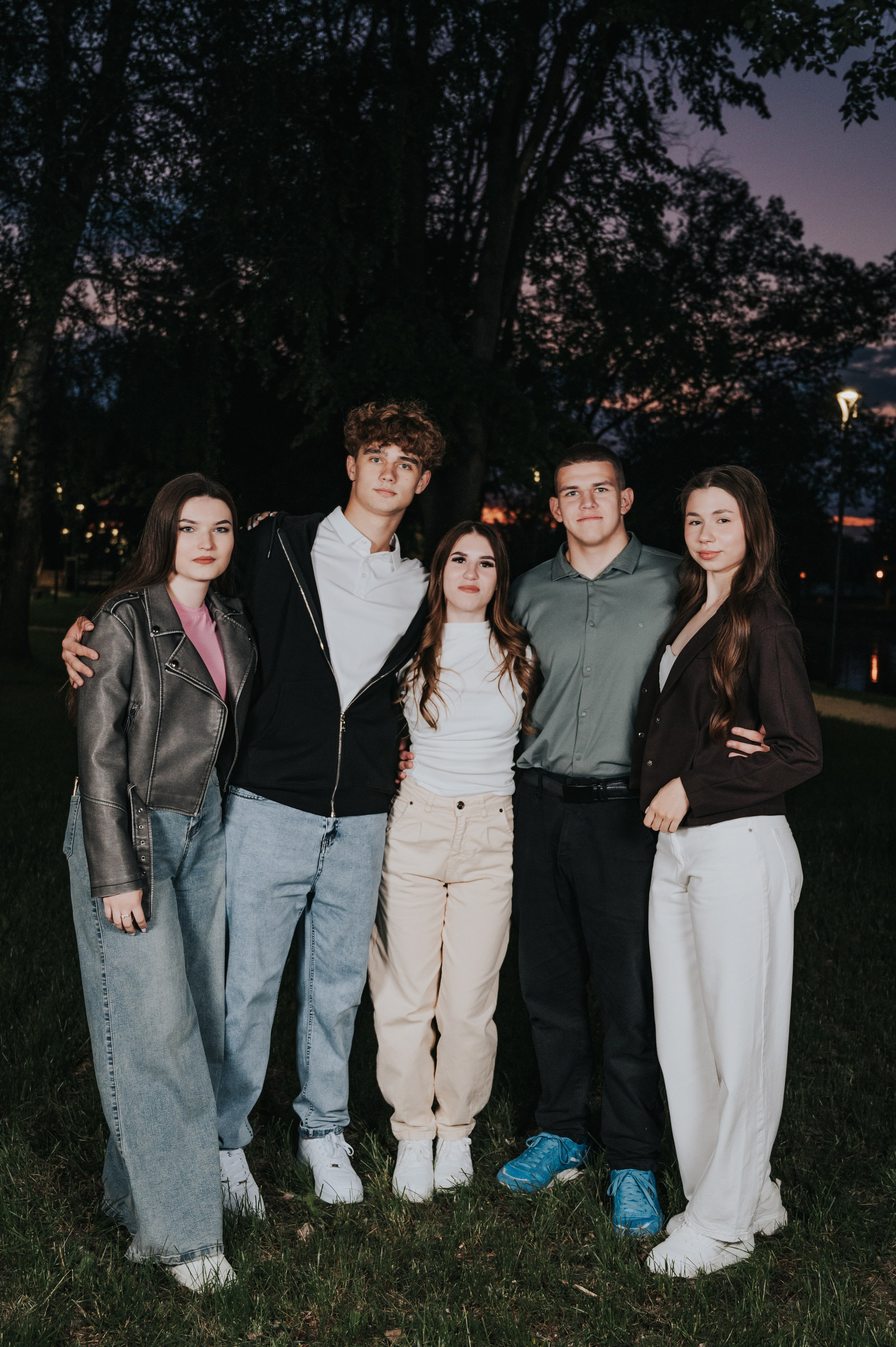 Ночная. Выпускные альбомы и Школьный фотограф в Алексеевке, Бирюче, Красном