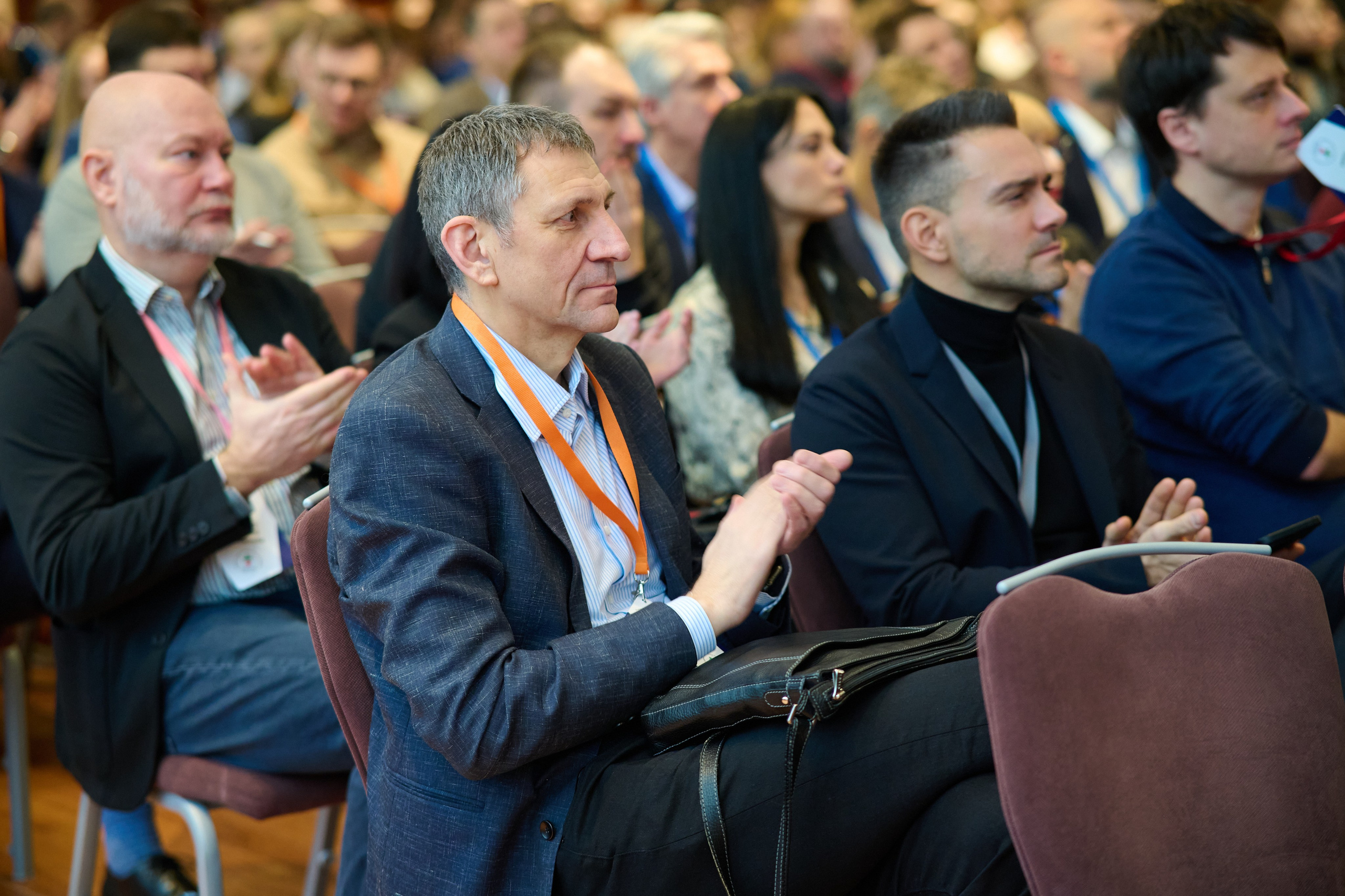 Redis Business Class — В фокусе. Планы и стратегии 2025. Репортажный фотограф в Москве и Санкт-Петербурге — Профессиональная съёмка мероприятий | Данила Золкин