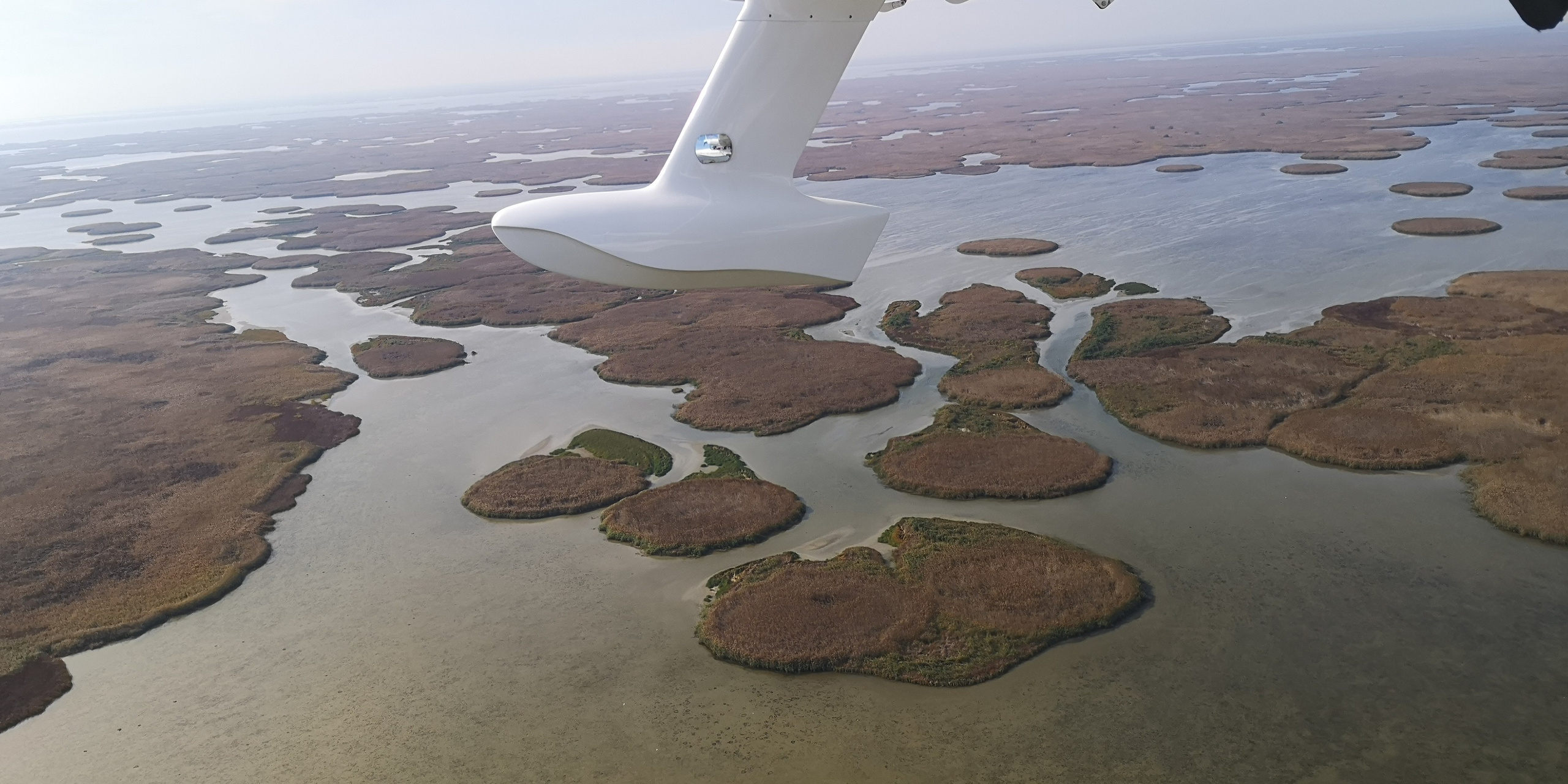 Каспийское море (наука на Ла-8) (2021 г.). Фотоальбом показывающий увлекательный мир авиации и мир медведей Андрея Иванова