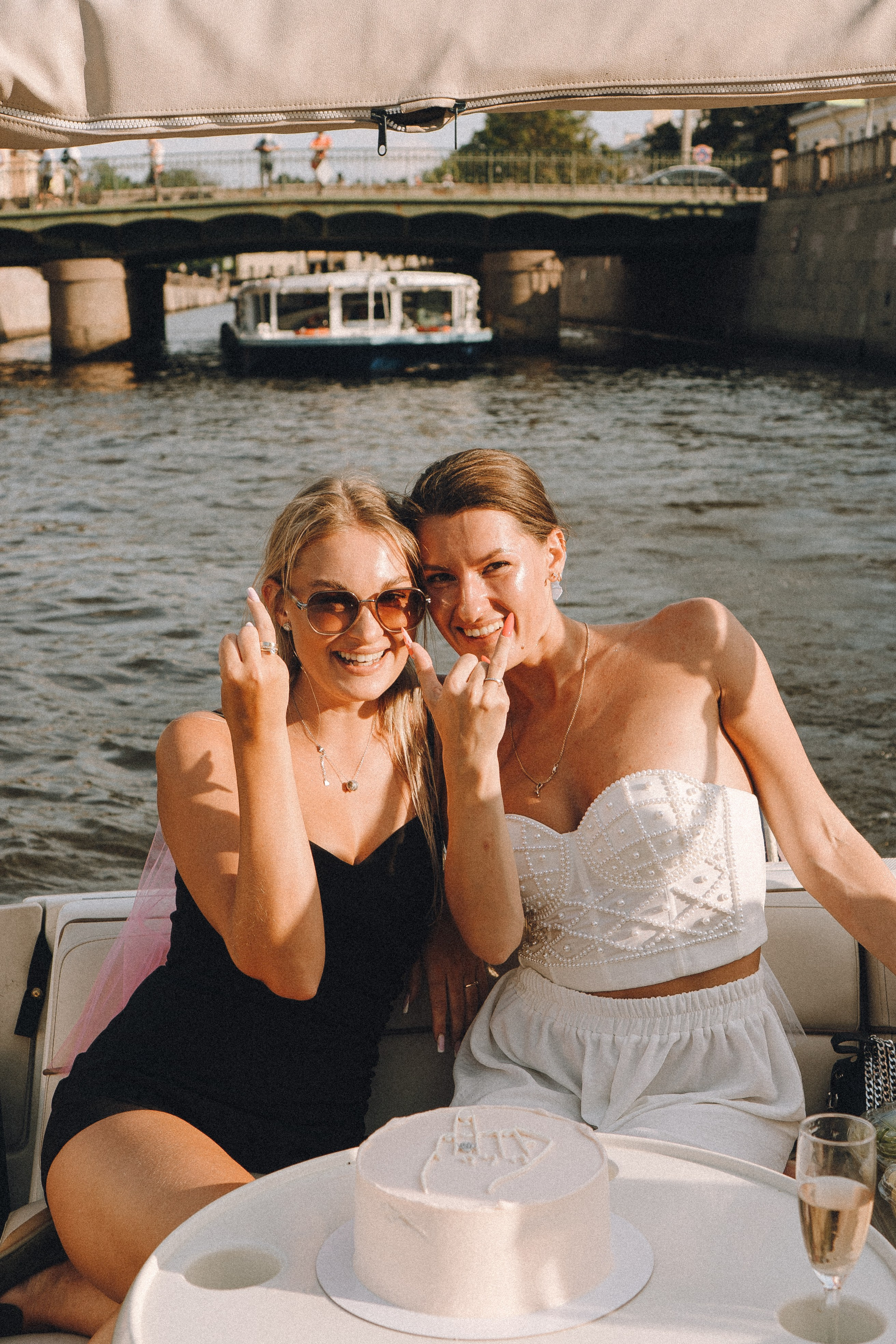 ДЕВИЧНИК НА КАТЕРЕ. Профессиональный фотограф, Санкт-Петербург — Виктория Богомолова