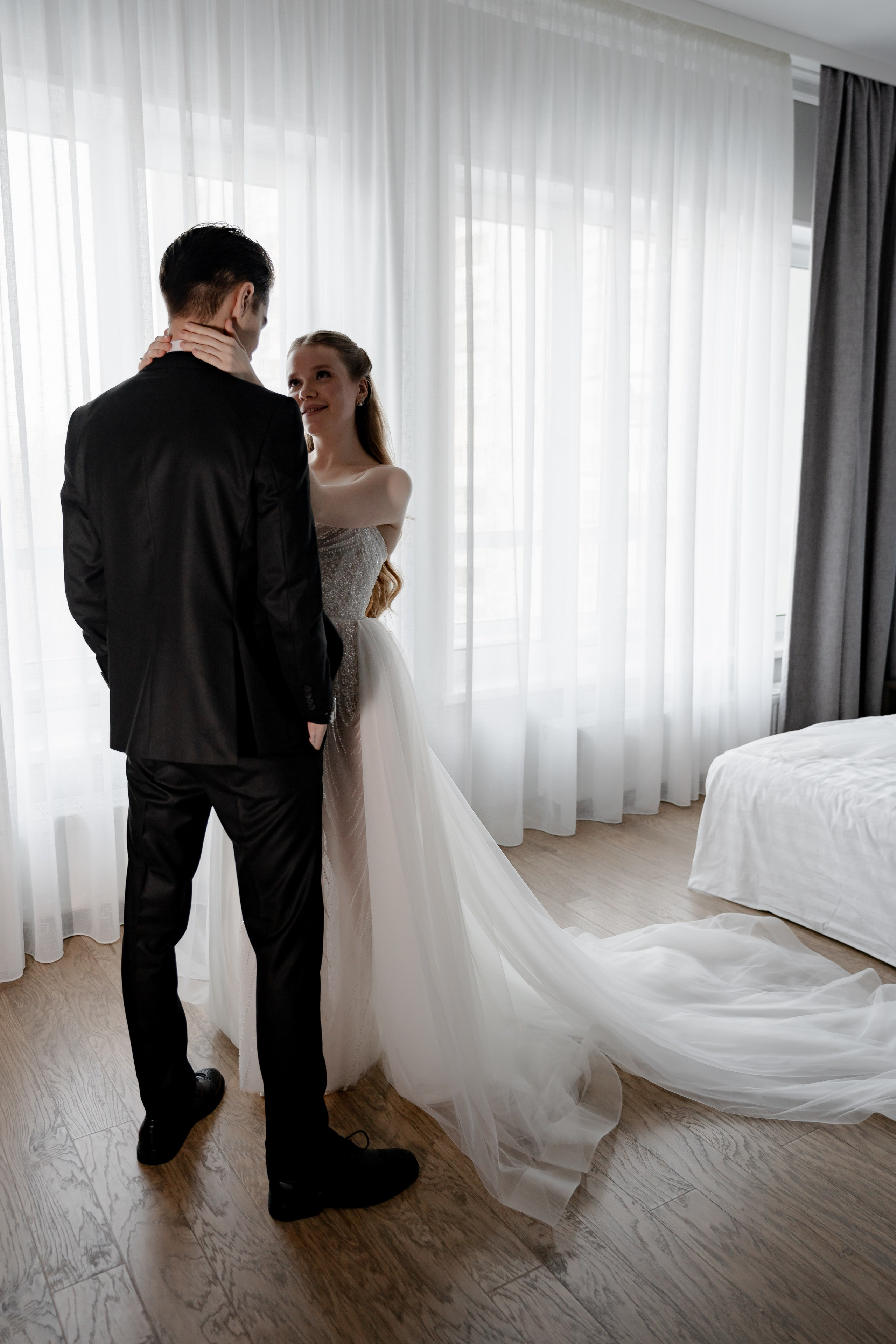 СВАДЕБНАЯ СЬЕМКА СБОРОВ В ОТЕЛЕ И ВЫЕЗД НА ЦЕРЕМОНИЮ (СНЯТО В СИБИРЕ В НИЖНЕВАРТОВСКЕ)М. Профессиональный фотограф, Санкт-Петербург — Виктория Богомолова