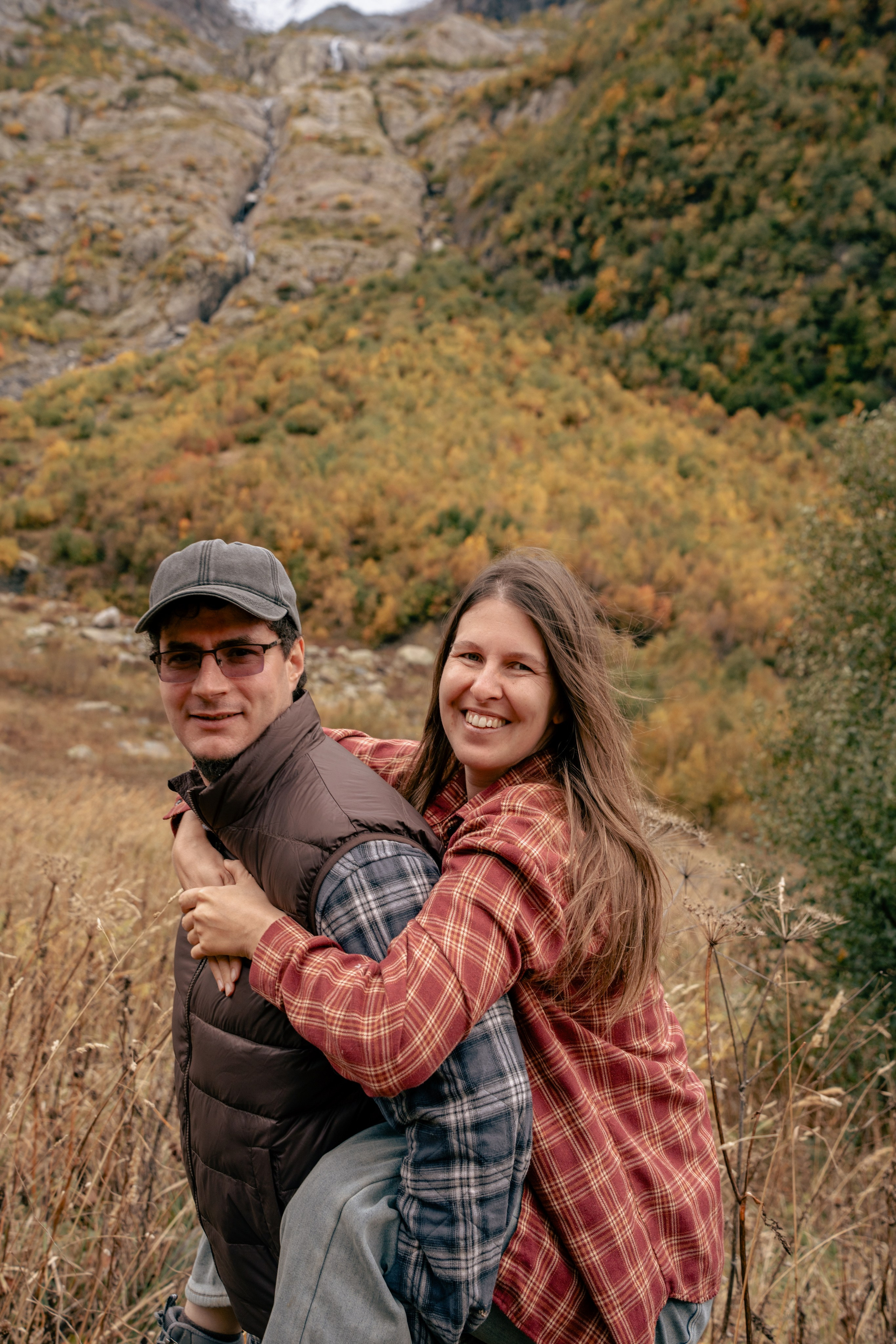 Семейная фотосессия в Домбае. Фотограф КМВ|ГОРЫ Пятигорск Железноводск Ессентуки Кисловодск Домбай Архыз Эльбрус