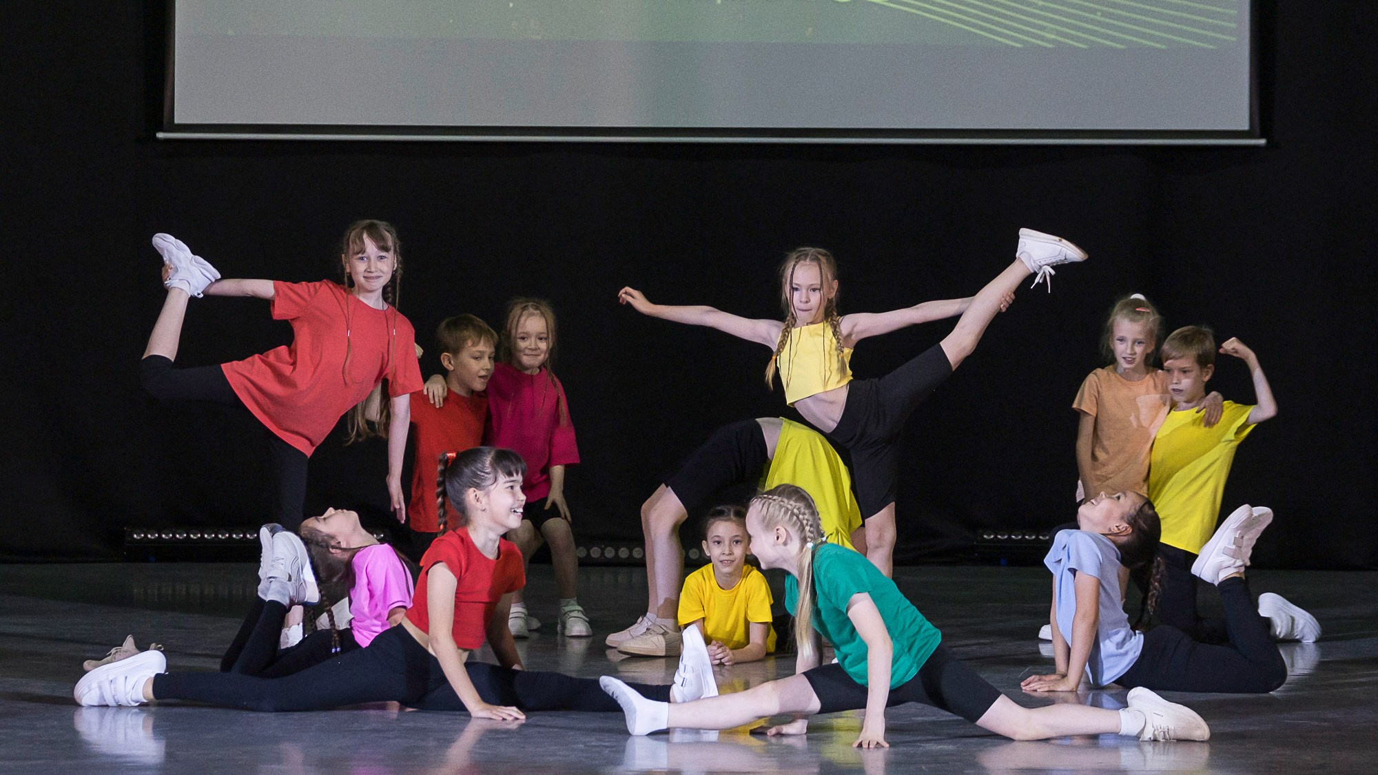 Отчетный концерт школы танцев UPGRADE. Репортажный фотограф в Казани Павел Серпокрылов