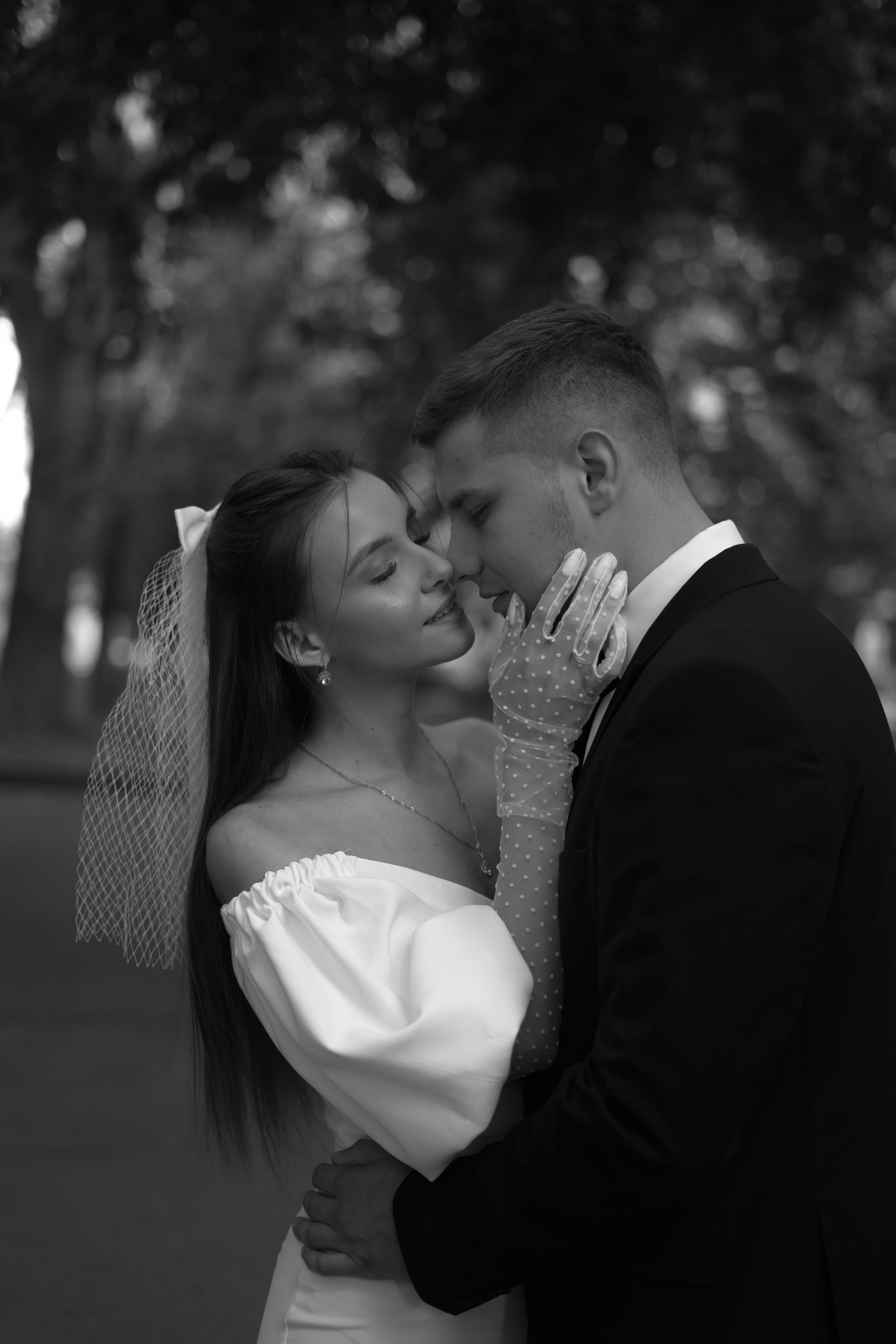 Надежда и Антон. Патриаршие пруды. Свадебный фотограф Марина Попова