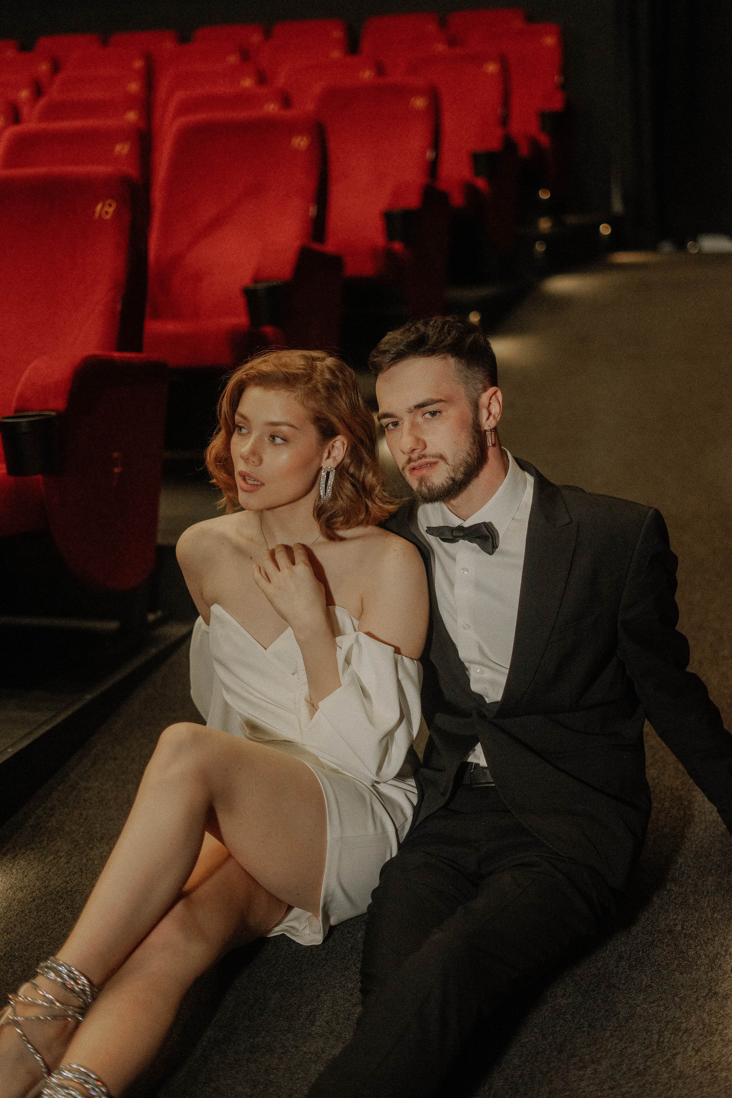 Юлия и Никита. Кинотеатр. Свадебный фотограф Марина Попова