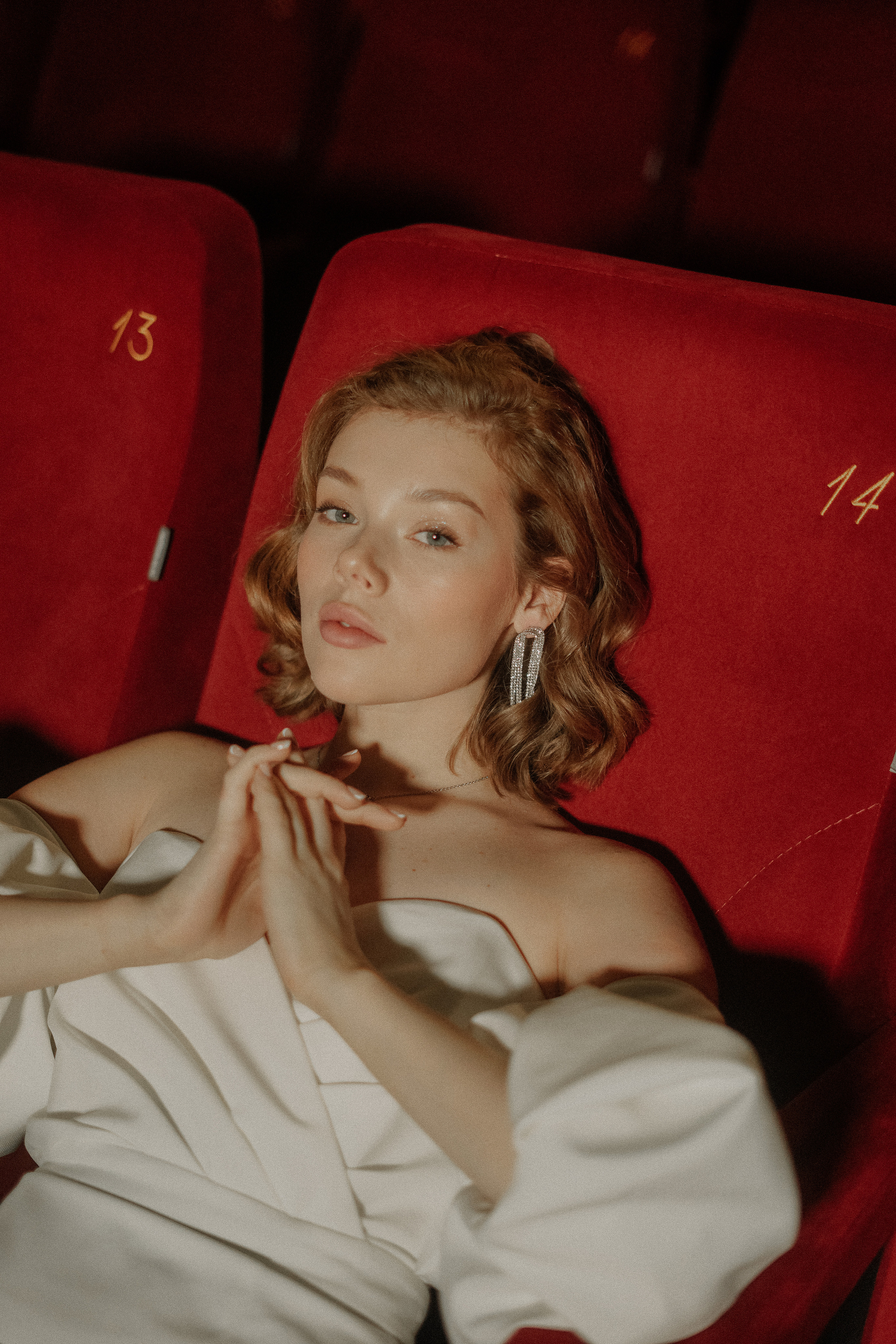 Юлия и Никита. Кинотеатр. Свадебный фотограф Марина Попова