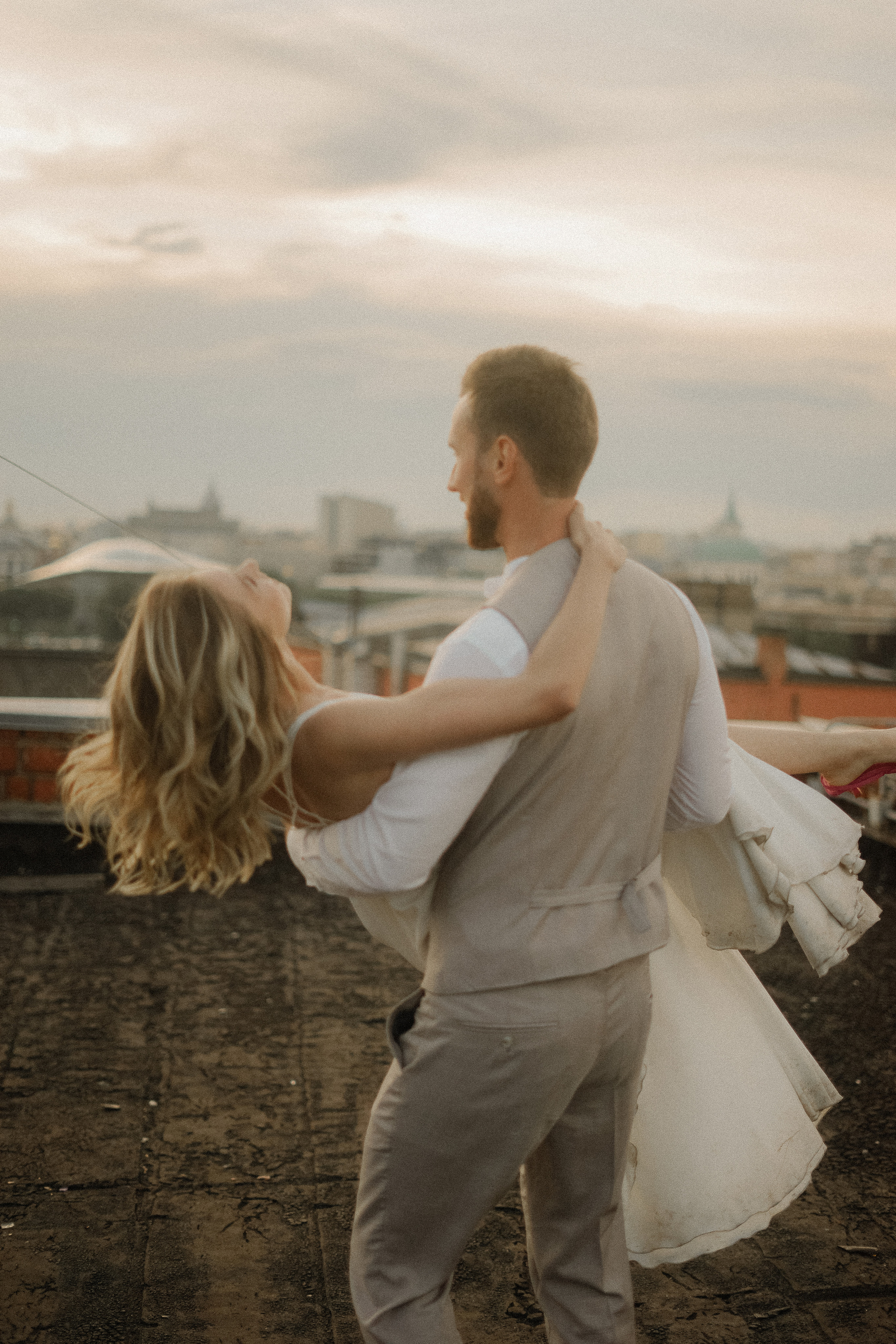 Злата и Илья. Крыша Москвы. Свадебный фотограф Марина Попова