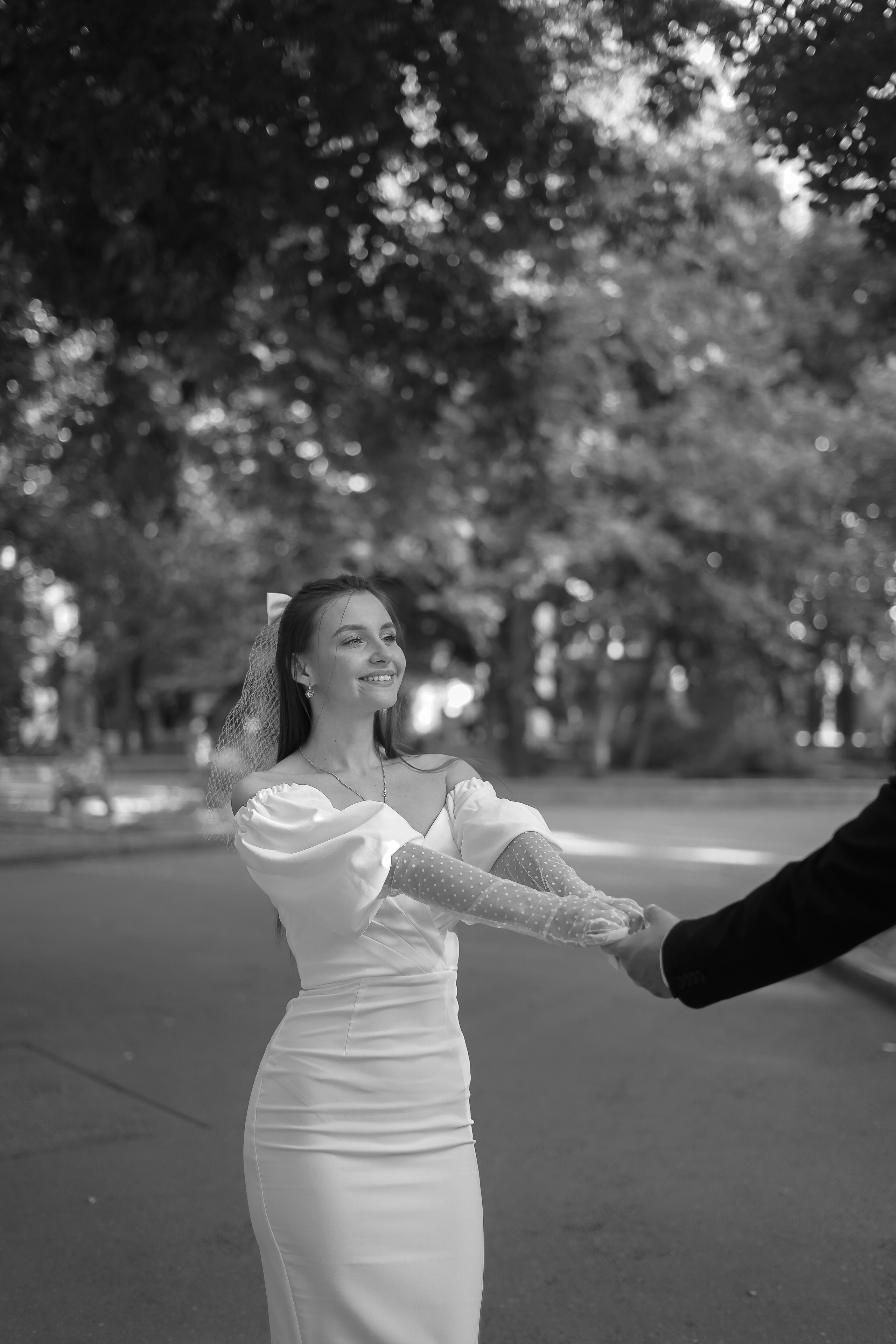 Надежда и Антон. Патриаршие пруды. Свадебный фотограф Марина Попова