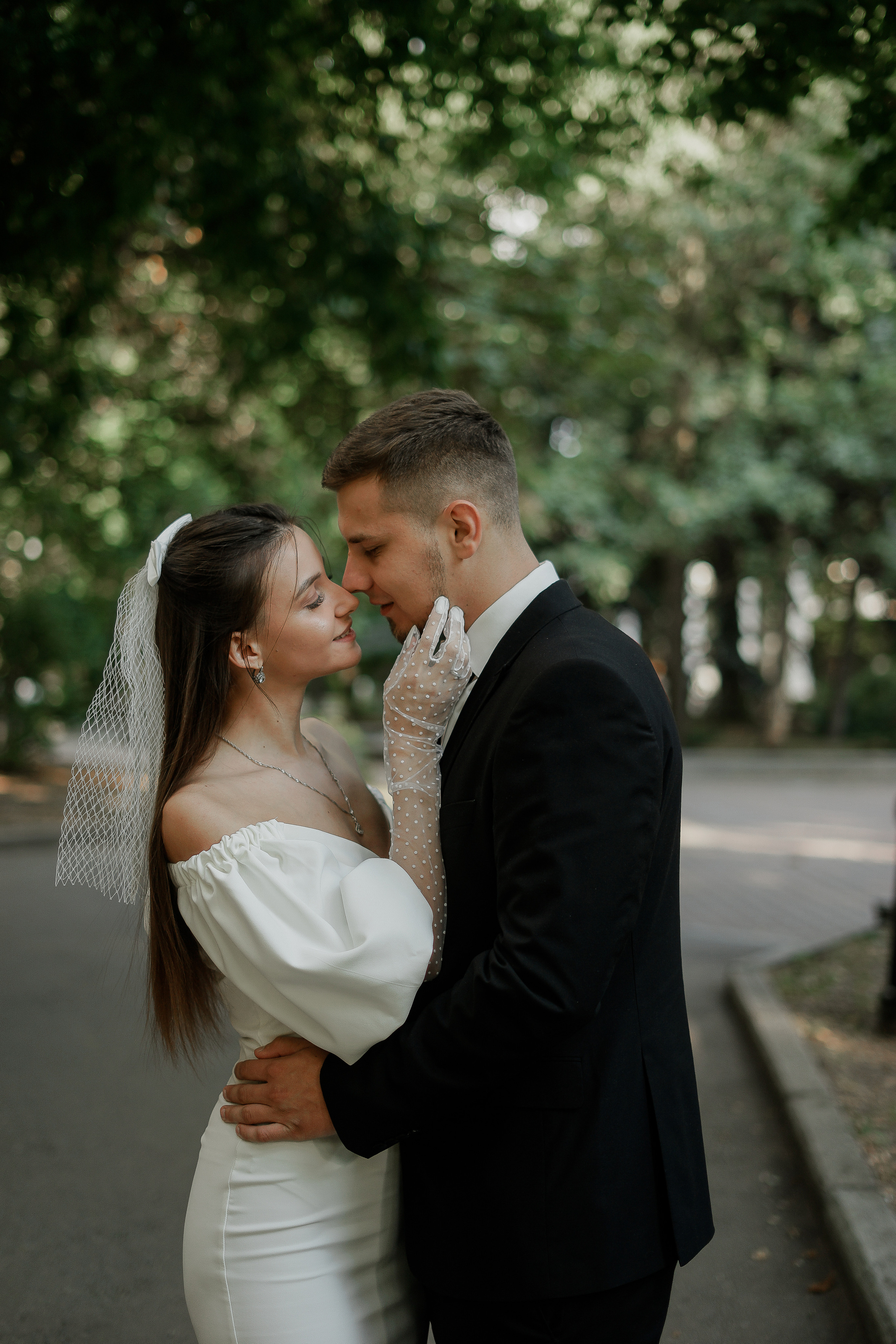 Надежда и Антон. Патриаршие пруды. Свадебный фотограф Марина Попова