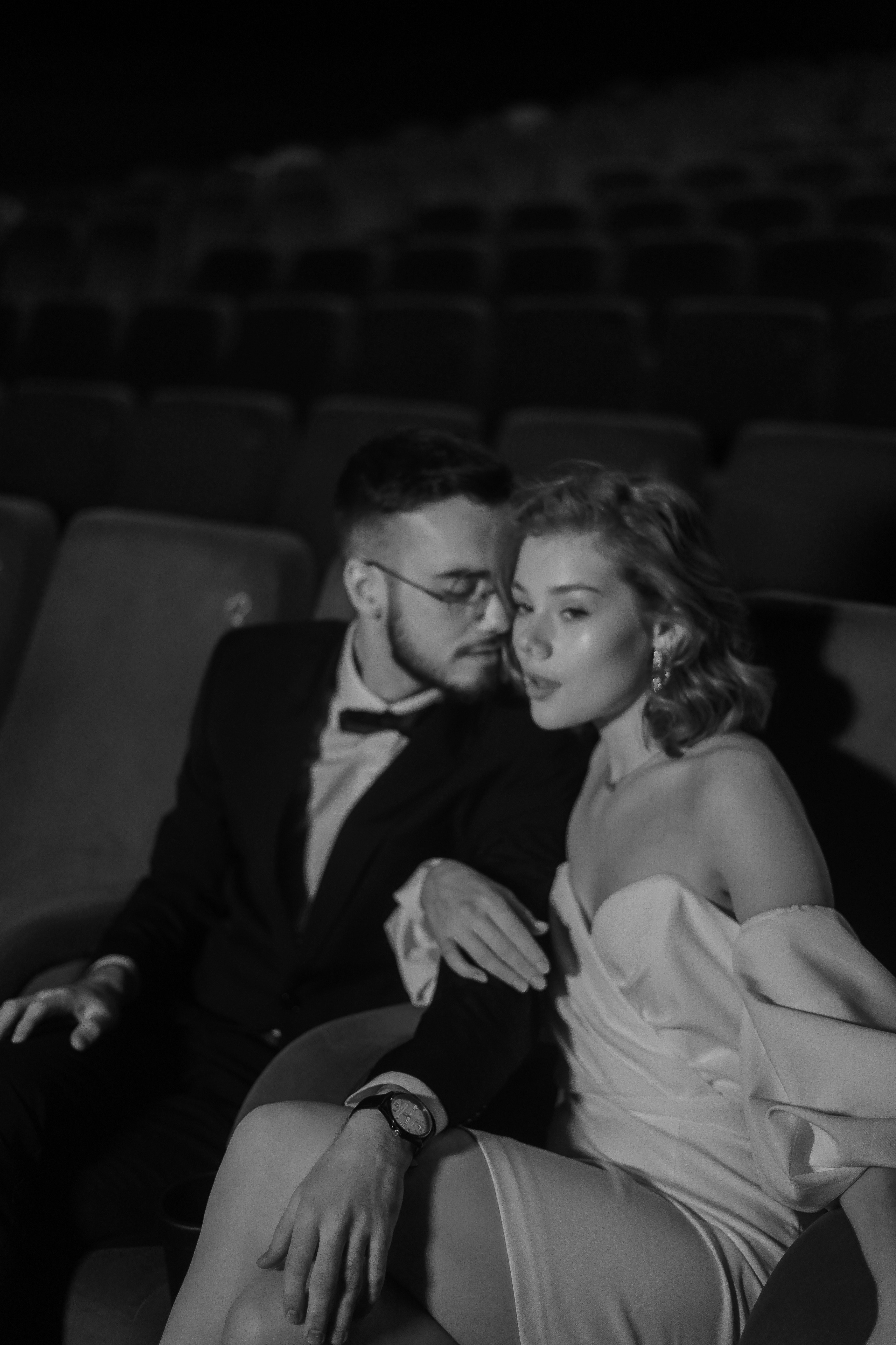 Юлия и Никита. Кинотеатр. Свадебный фотограф Марина Попова