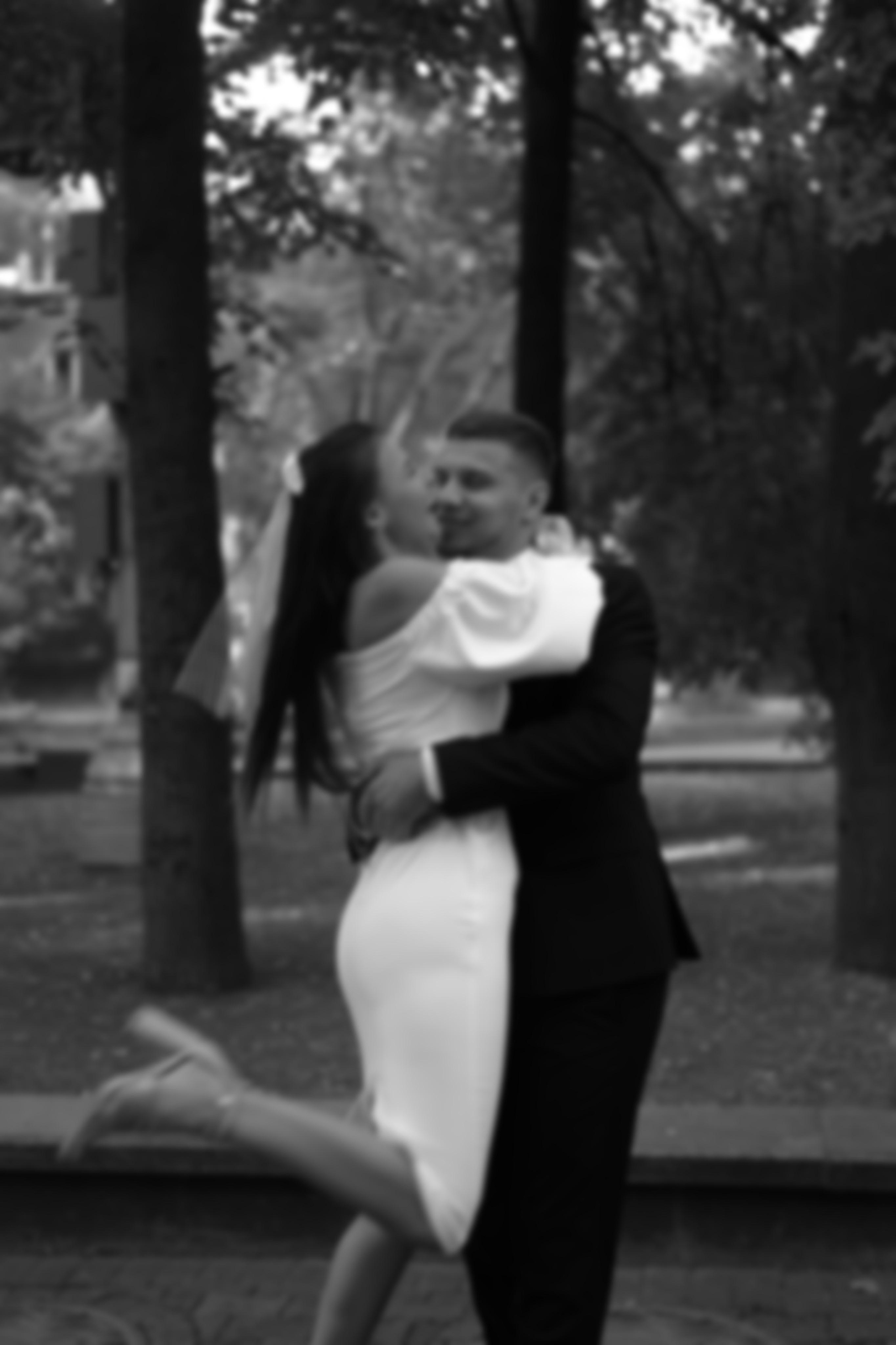 Надежда и Антон. Патриаршие пруды. Свадебный фотограф Марина Попова