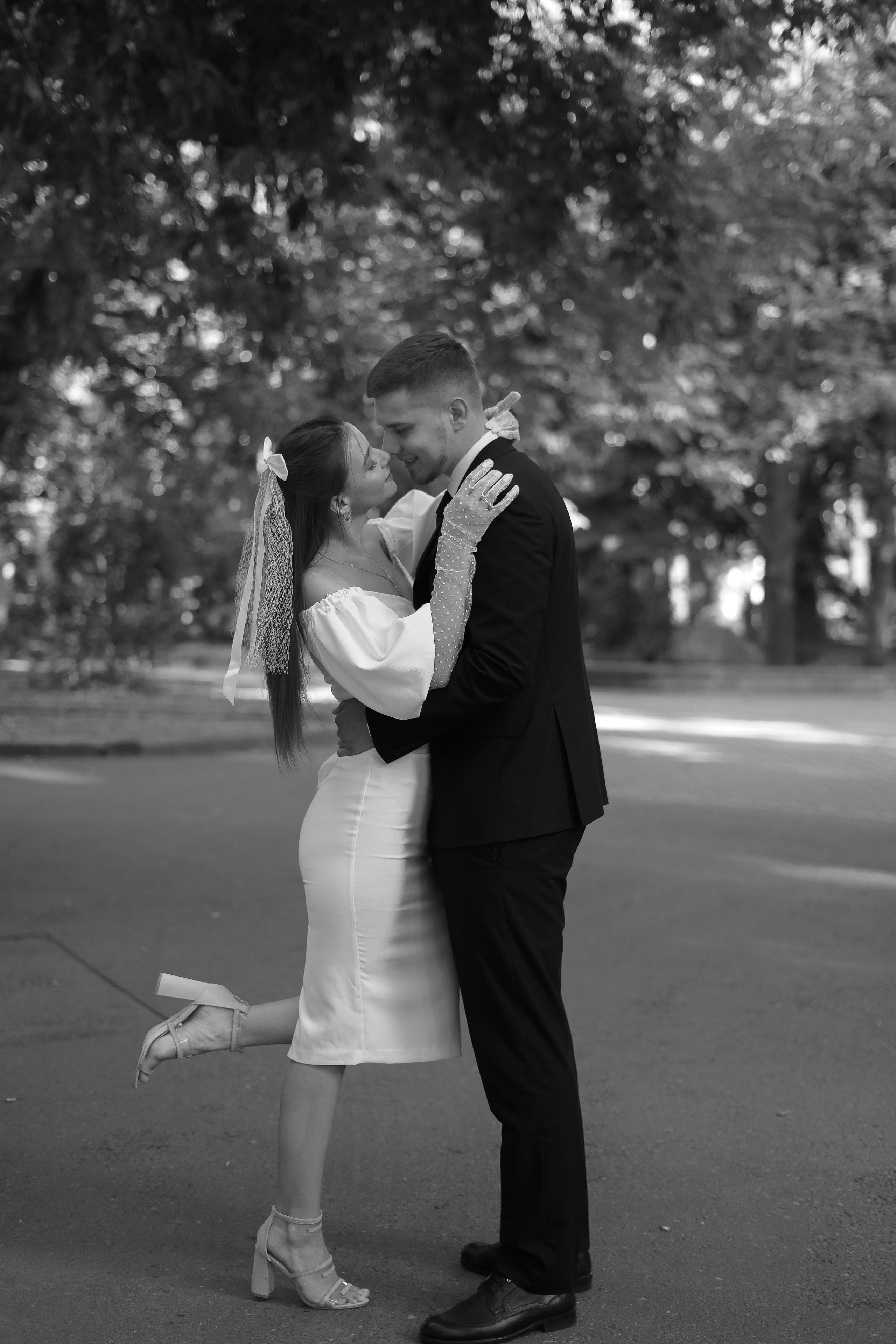 Надежда и Антон. Патриаршие пруды. Свадебный фотограф Марина Попова