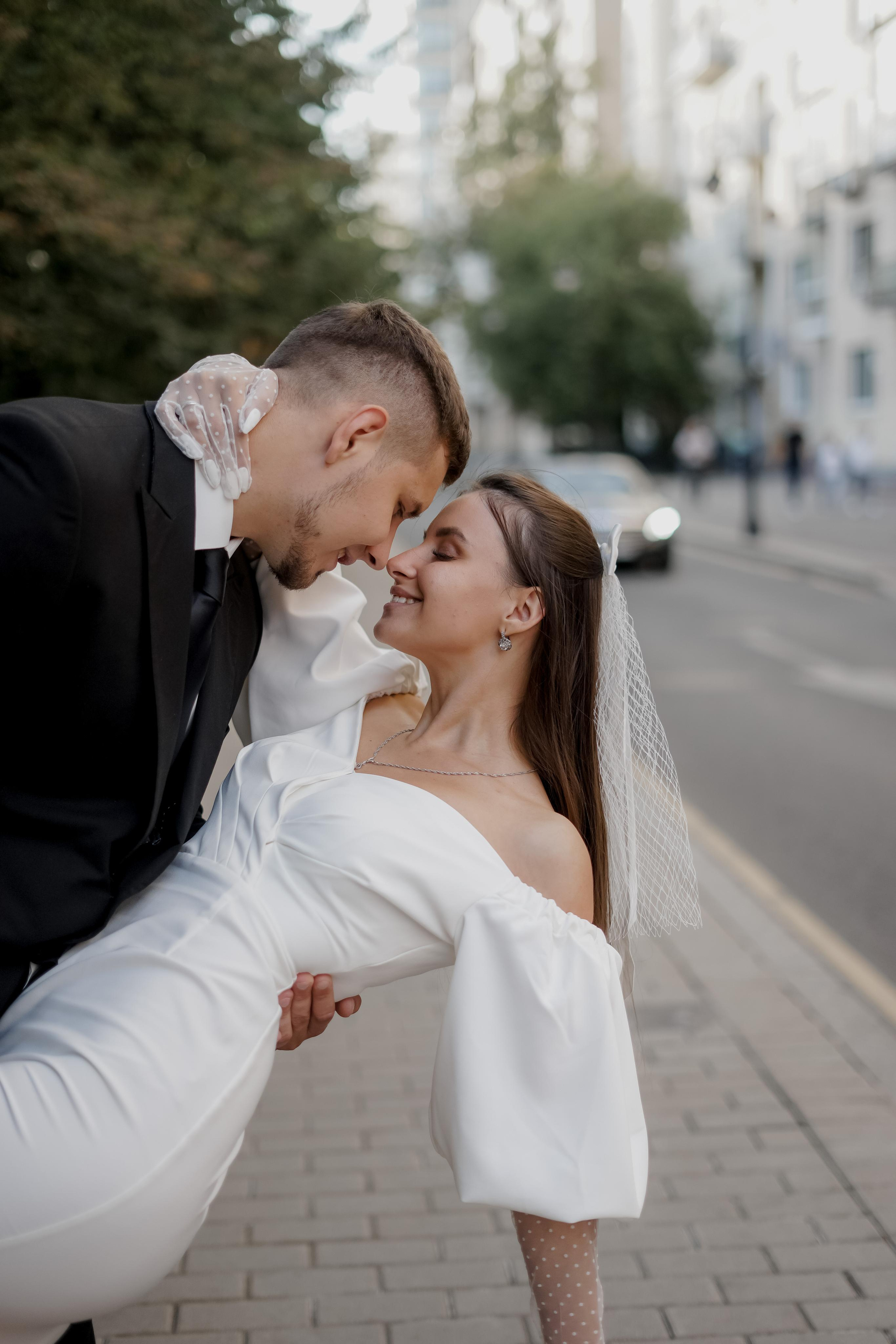 Надежда и Антон. Патриаршие пруды. Свадебный фотограф Марина Попова