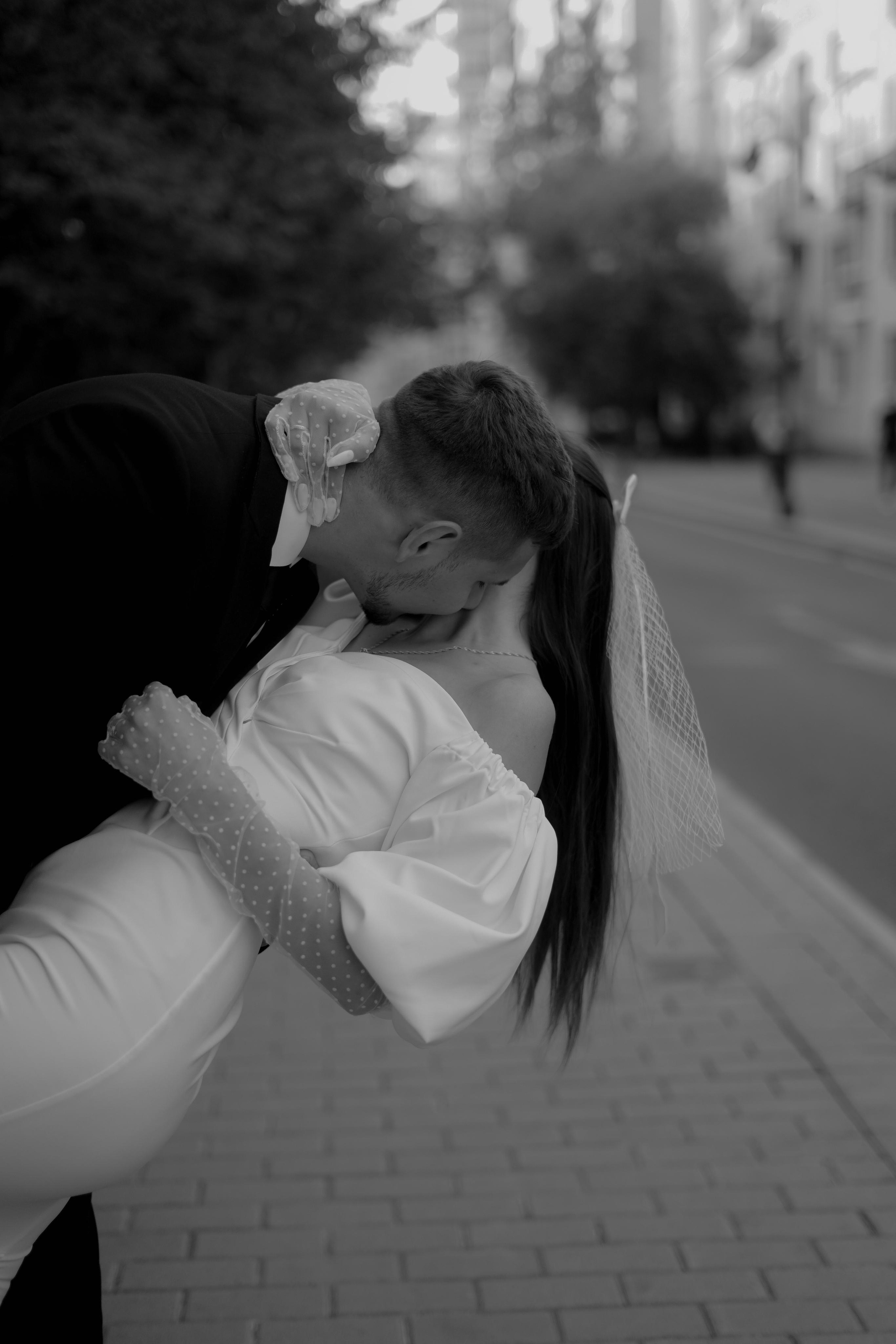 Надежда и Антон. Патриаршие пруды. Свадебный фотограф Марина Попова