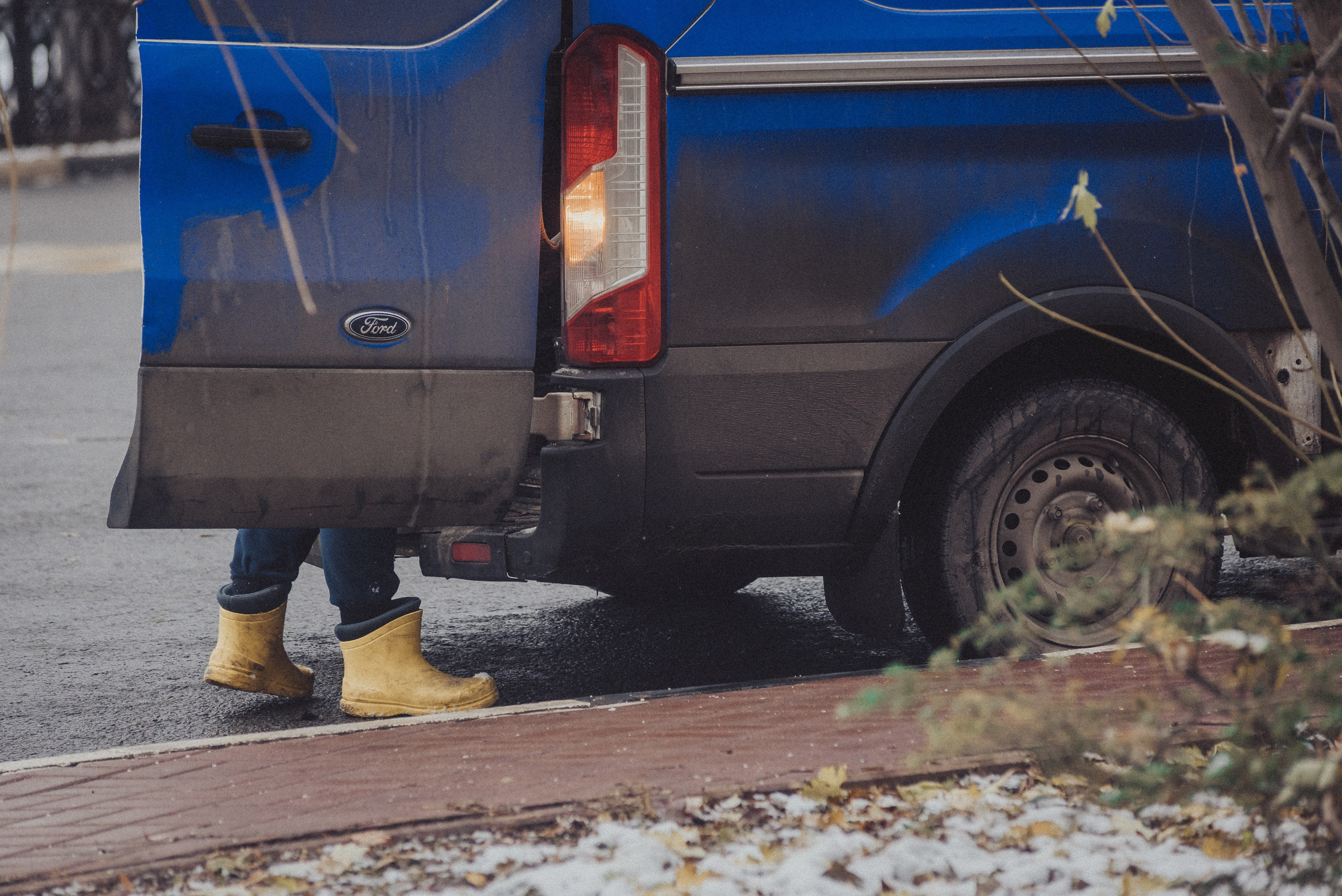 Проект #улицыгорода. Ярославль, площадь Челюскинцев. Документальный фотограф Илья Тихановский