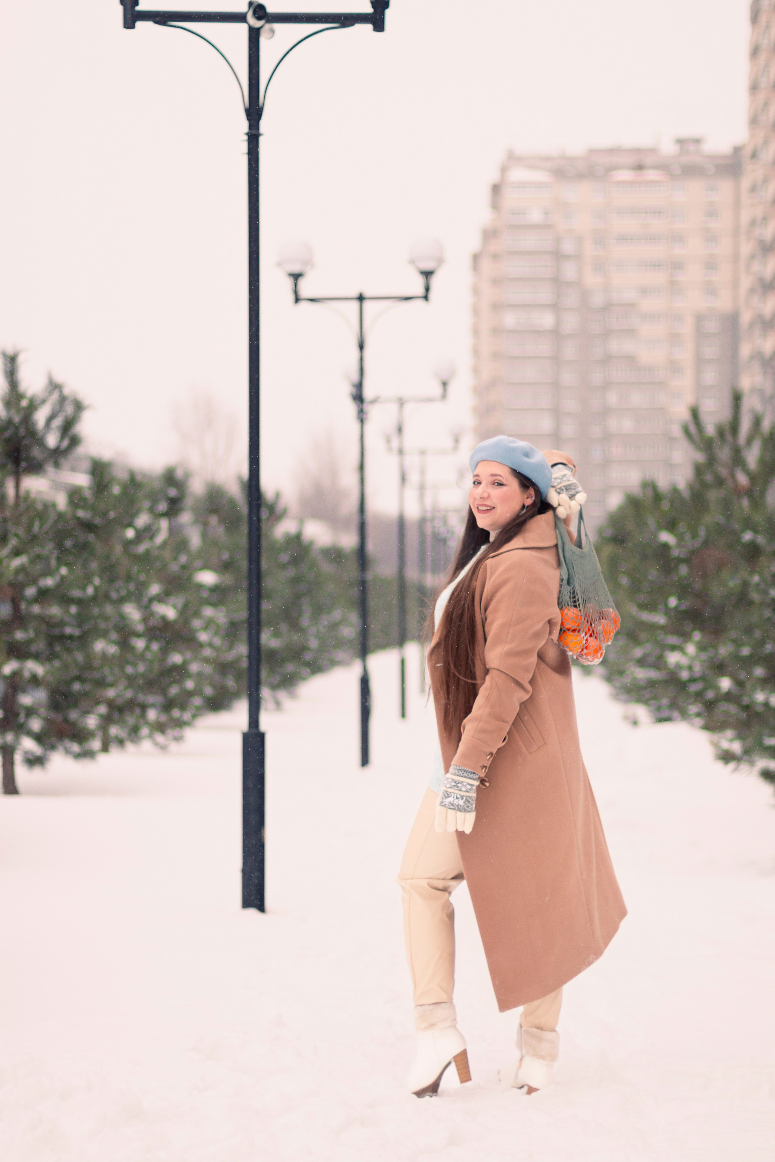 Настя. Снег, мороз и мандаринки. Анна Беликова — Семейный и портретный фотограф Ростов-на-Дону