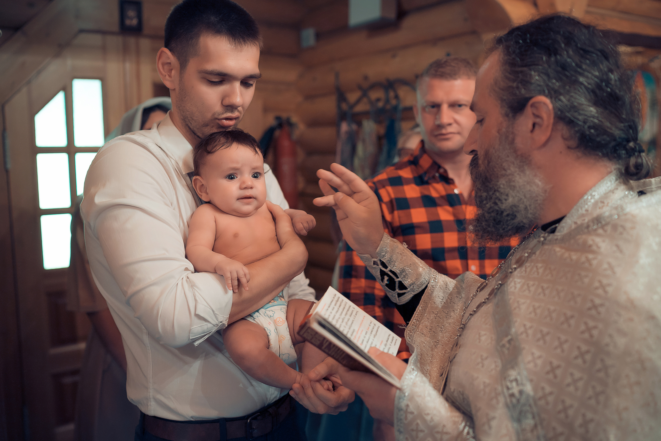 Крещение Дианы Храм Вифлеемских младенцев (Сосны). Фотограф на Крещение и Венчание в Красноярске Рамазанова Юлия