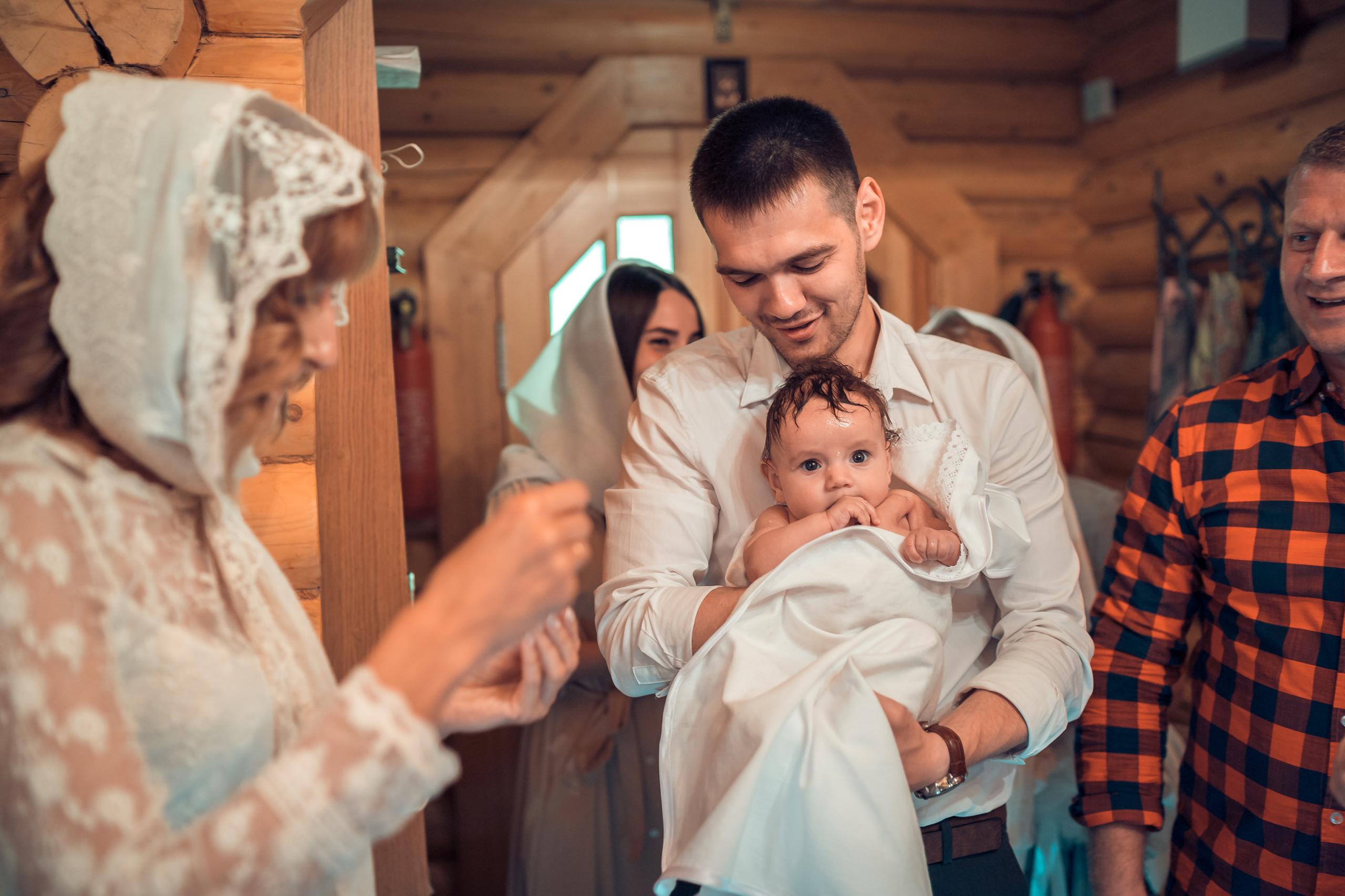 Крещение Дианы Храм Вифлеемских младенцев (Сосны). Фотограф на Крещение и Венчание в Красноярске Рамазанова Юлия