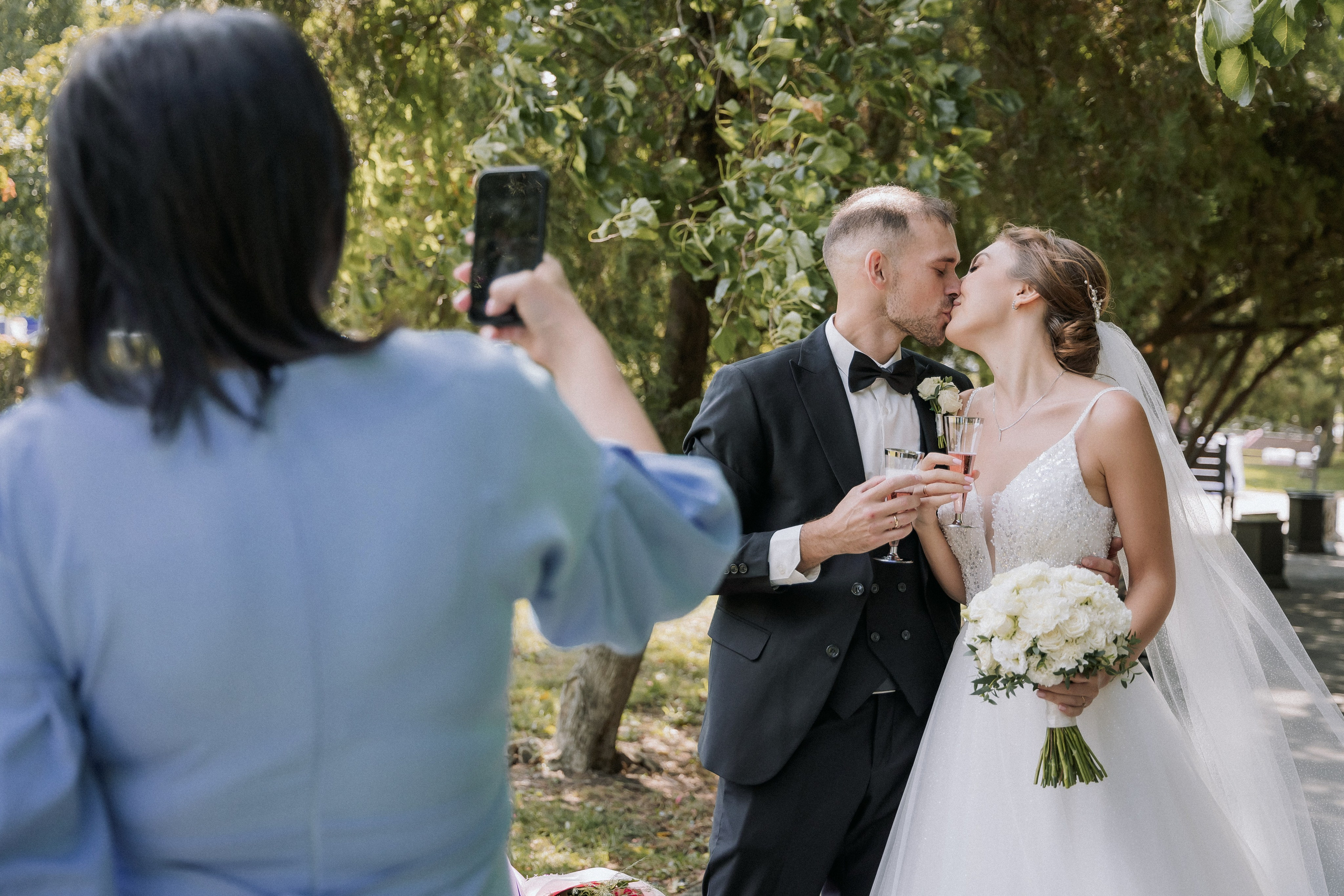 Свадебная прогулка Екатерины и Евгения. Свадебная фотография. Арина Рубах