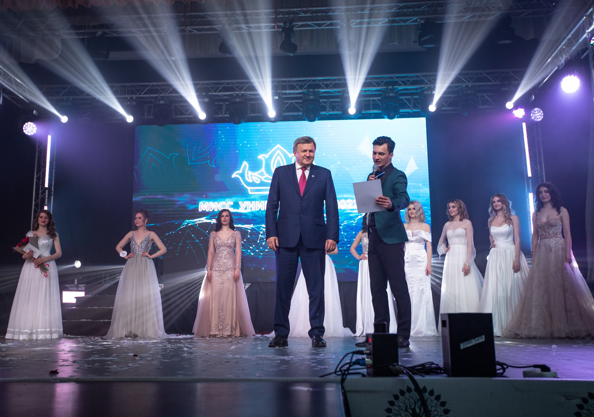 Конкурс красоты Мисс КубГУ 2022. Репортажный, промышленный и маркетплейс-фотограф Дмитрий Чернат