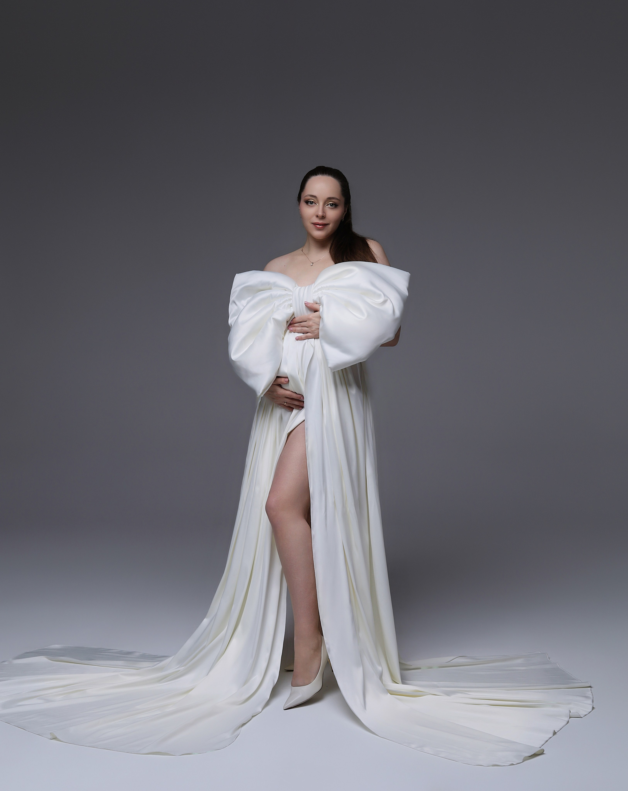 Профессиональная фотосессия беременности в студии и на природе. Фотограф Мария Дрогунова